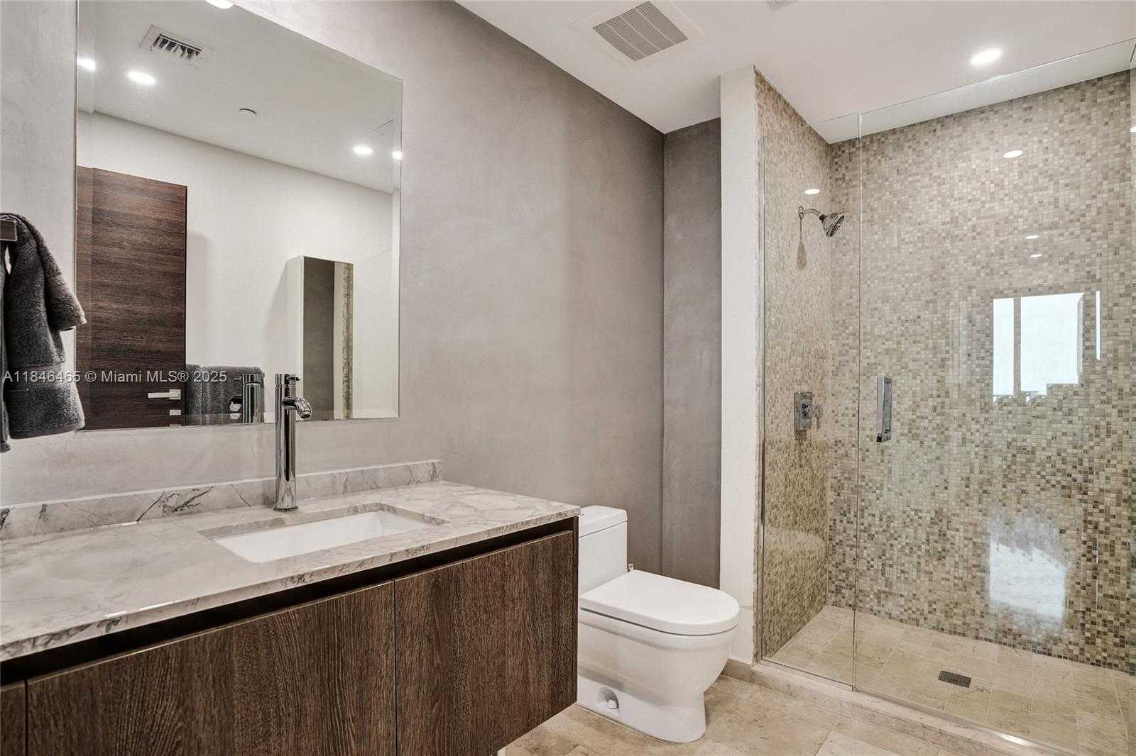 Small Image of 88 SOUTH WEST 7TH ST #2412, Miami Number 40
