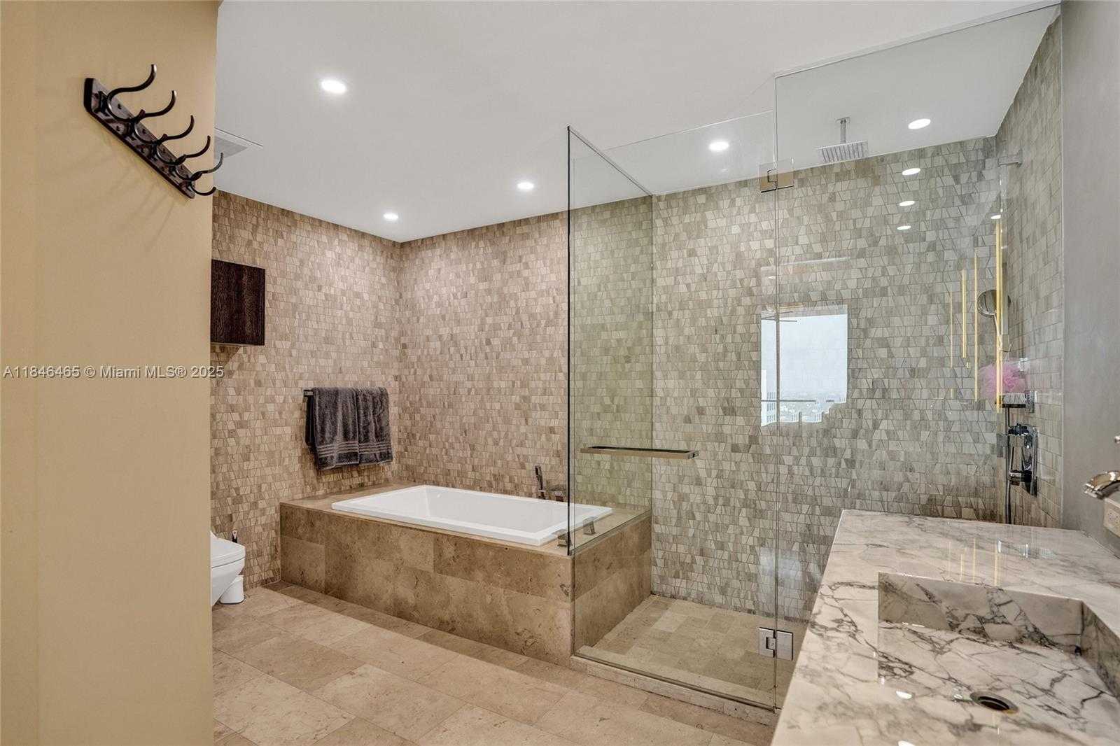 Small Image of 88 SOUTH WEST 7TH ST #2412, Miami Number 43