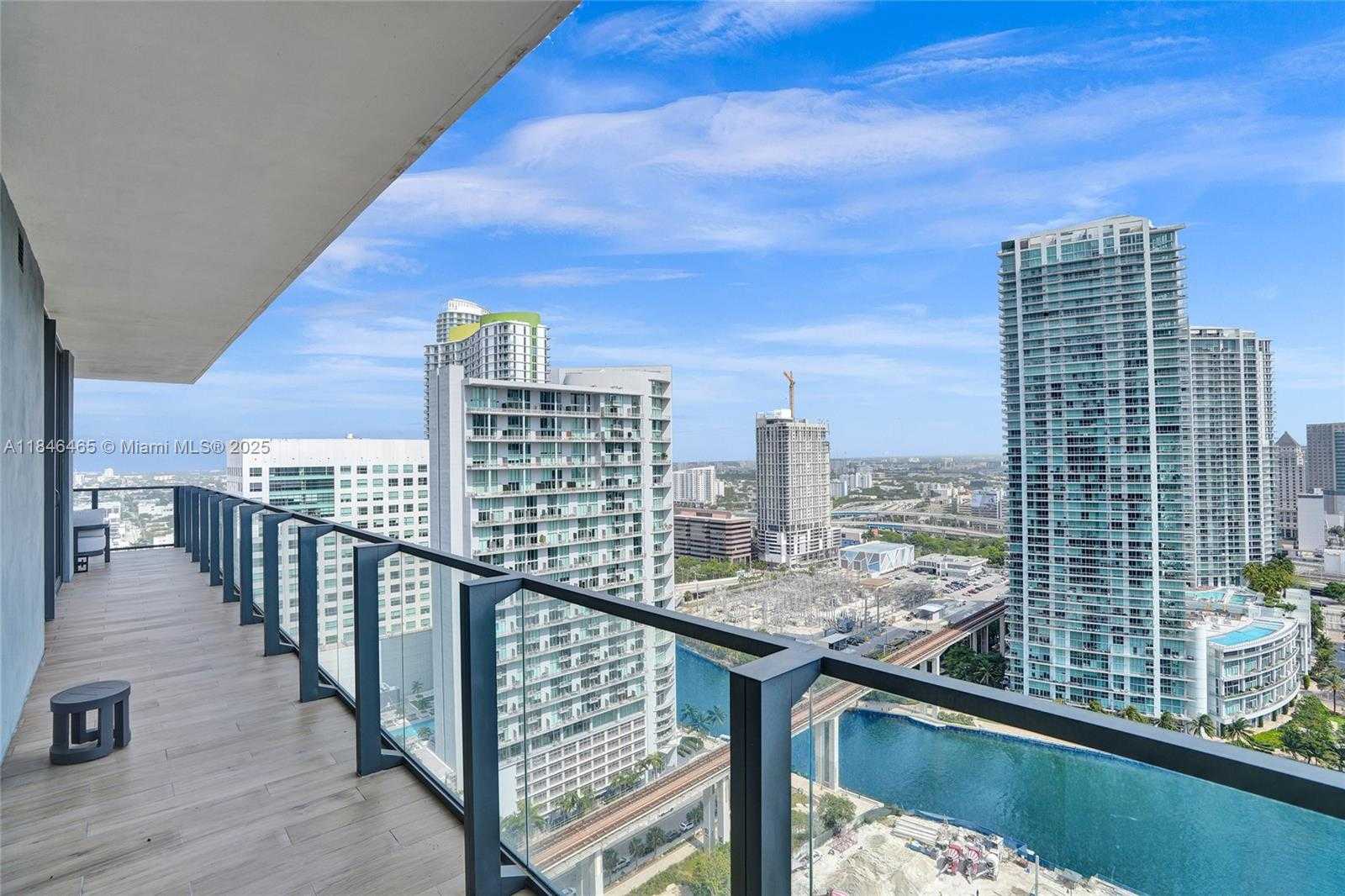 Small Image of 88 SOUTH WEST 7TH ST #2412, Miami Number 45