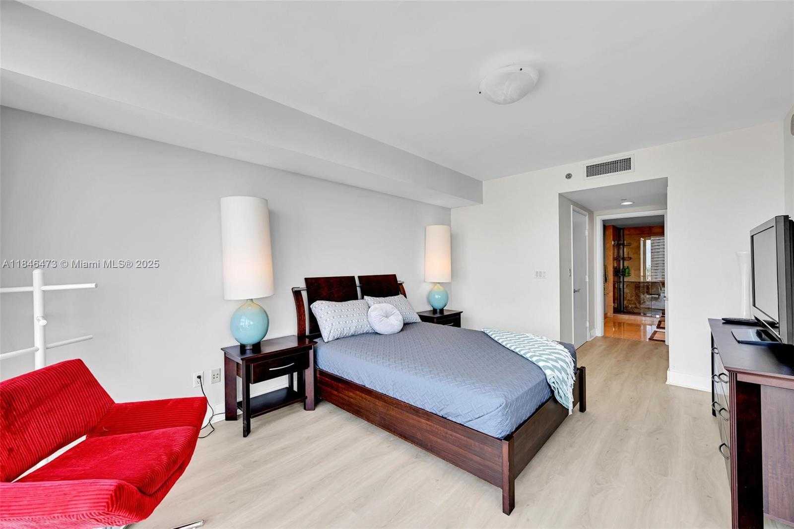 Small Image of 1850 SOUTH OCEAN DR #1907, Hallandale Beach Number 19
