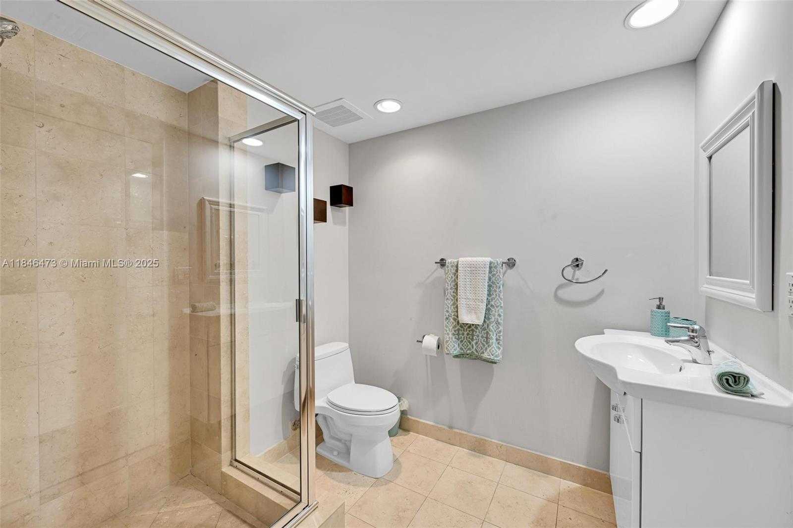 Small Image of 1850 SOUTH OCEAN DR #1907, Hallandale Beach Number 24