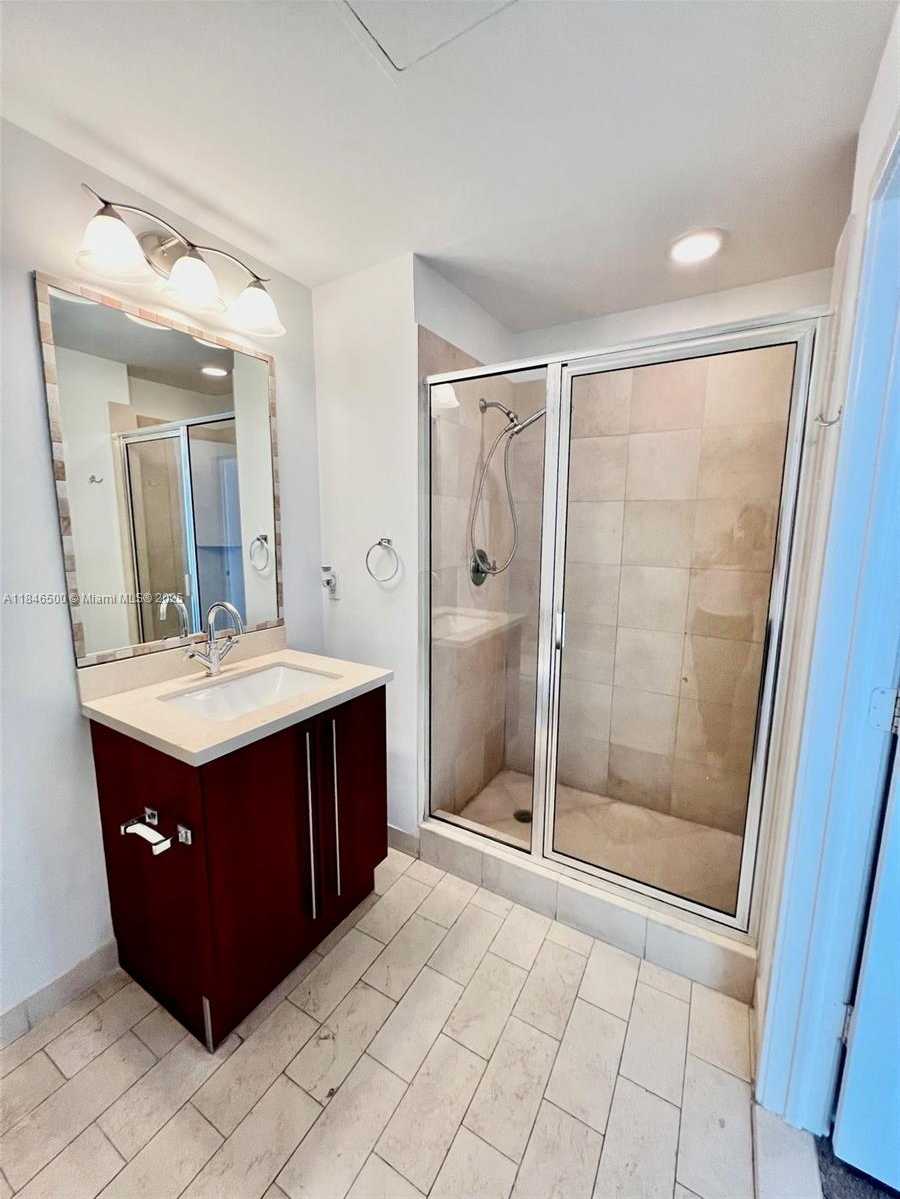 Small Image of 79 SOUTH WEST 12TH ST #3005, Miami Number 12