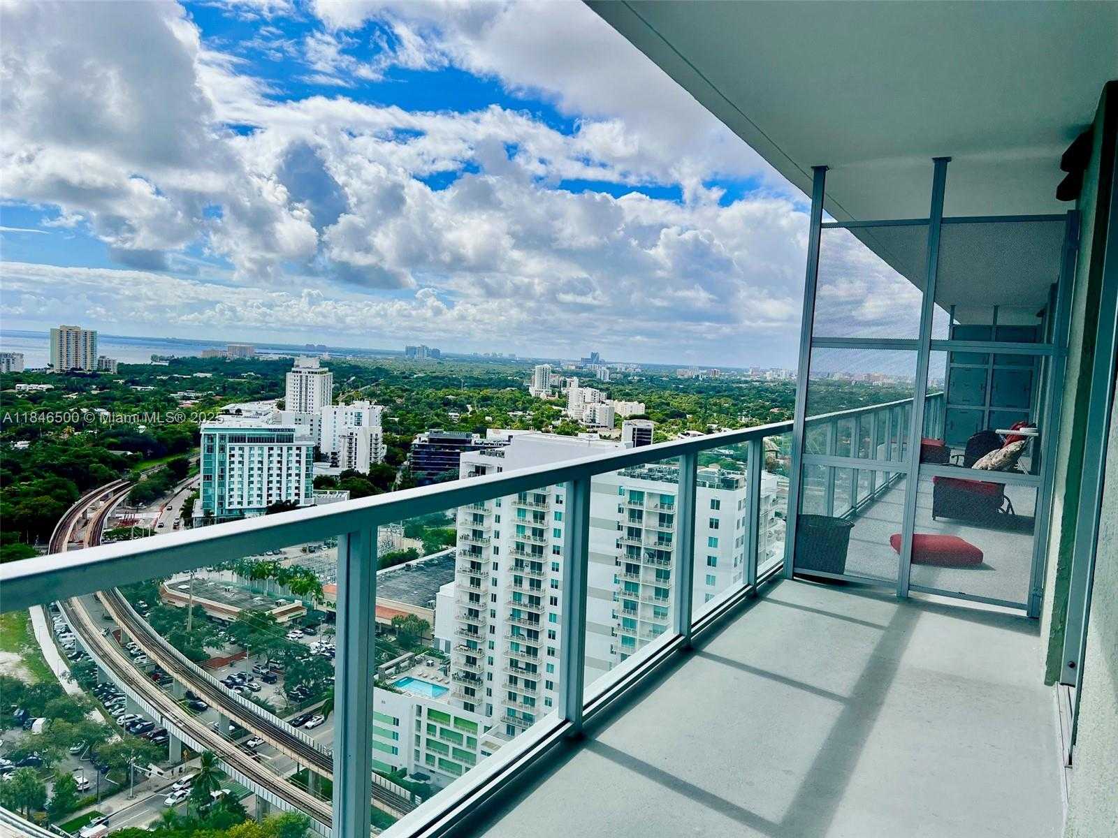 Small Image of 79 SOUTH WEST 12TH ST #3005, Miami Number 4