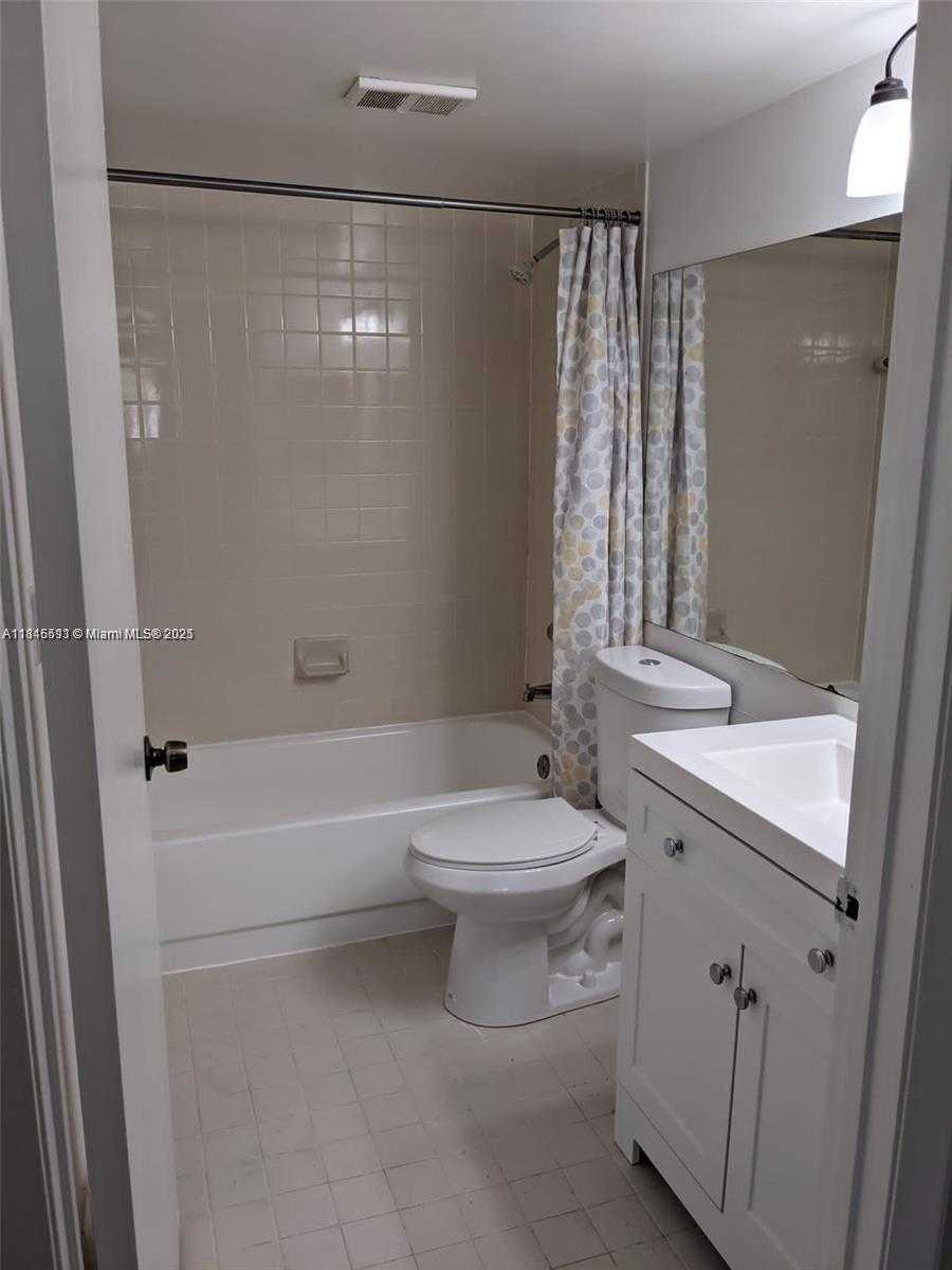 Small Image of 560 SOUTH PARK RD #13-7, Hollywood Number 10