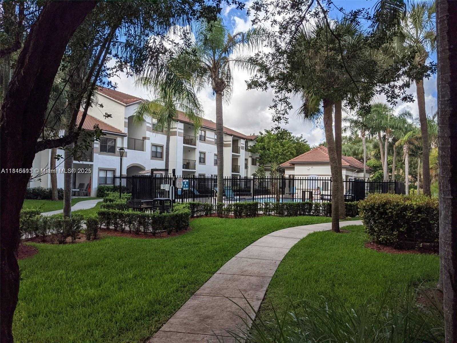 Small Image of 560 SOUTH PARK RD #13-7, Hollywood Number 12