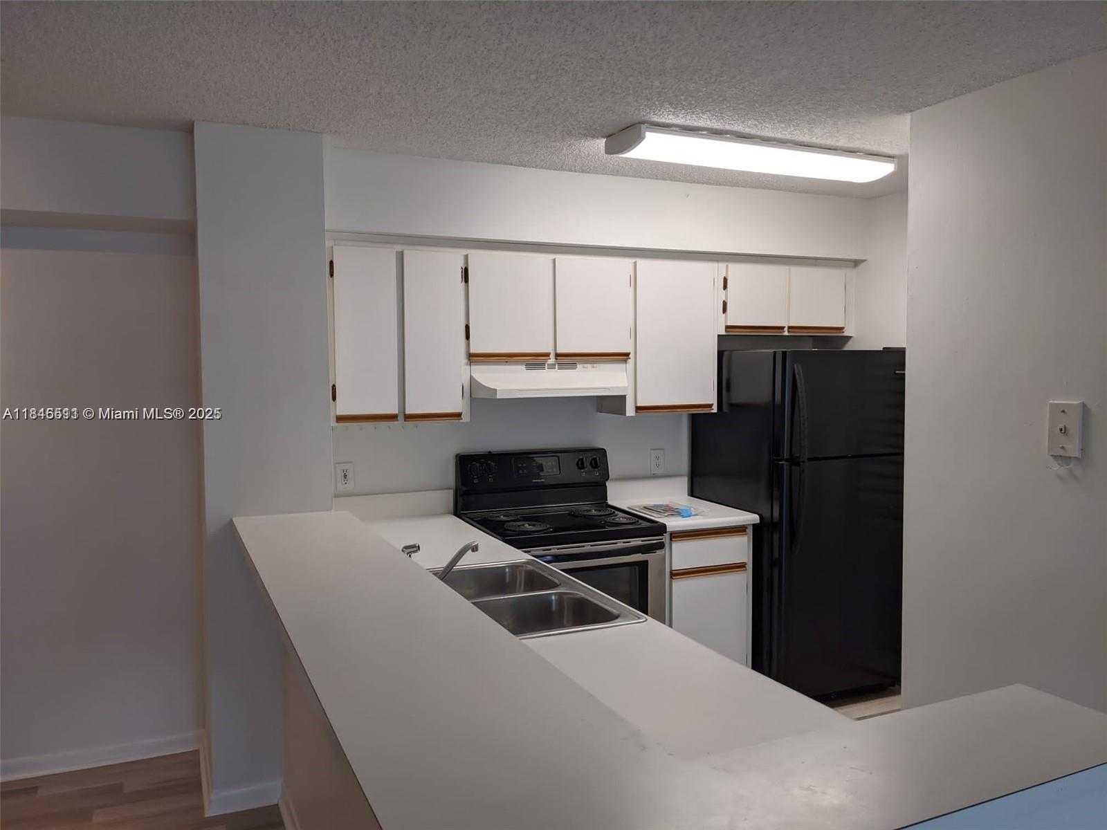 Small Image of 560 SOUTH PARK RD #13-7, Hollywood Number 3