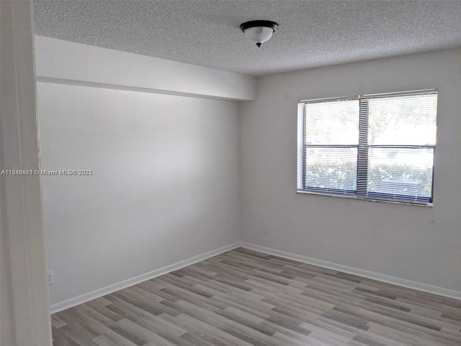 Small Image of 560 SOUTH PARK RD #13-7, Hollywood Number 6