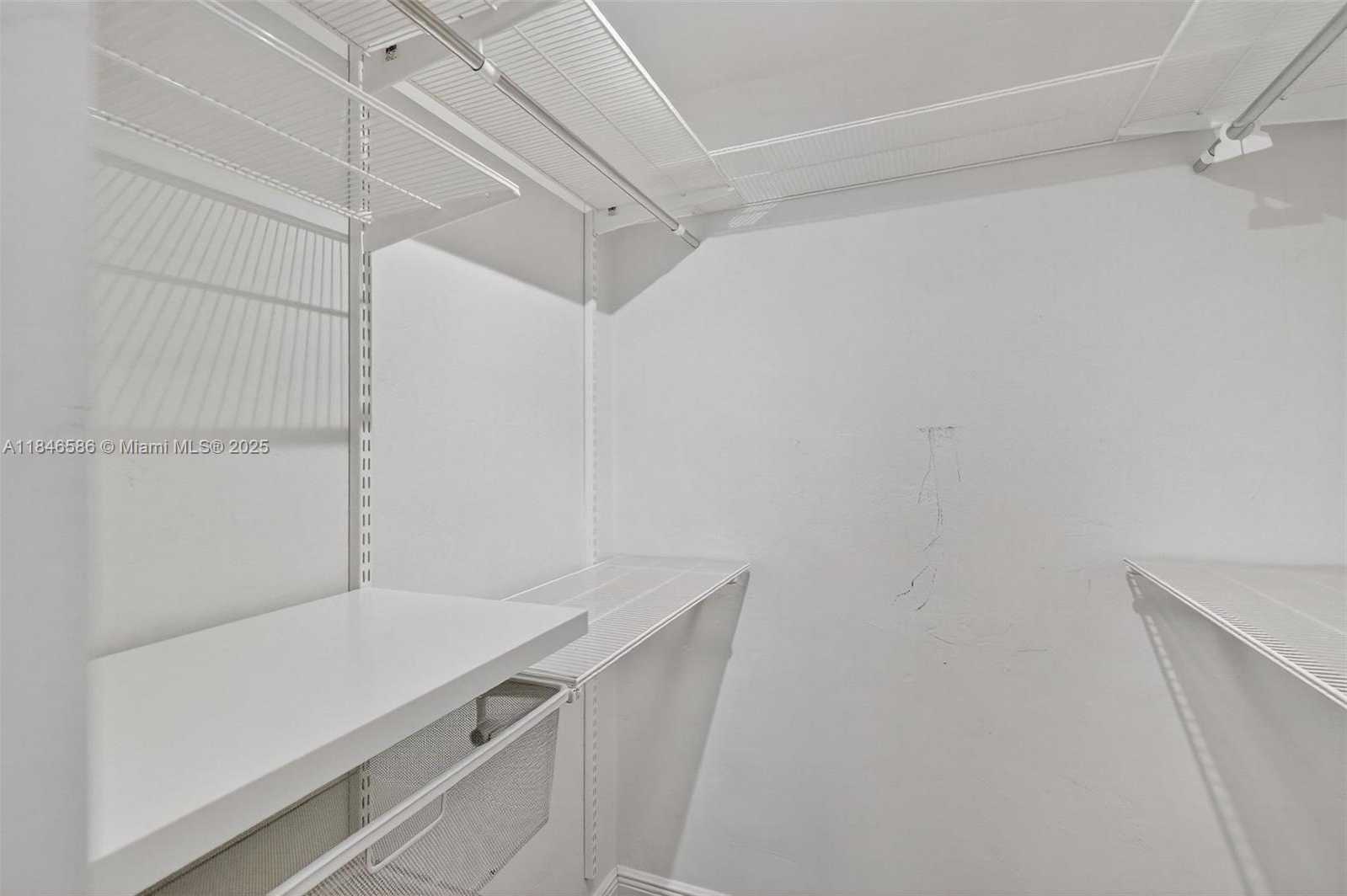 Small Image of 539 MENENDEZ AVE #539, Coral Gables Number 22