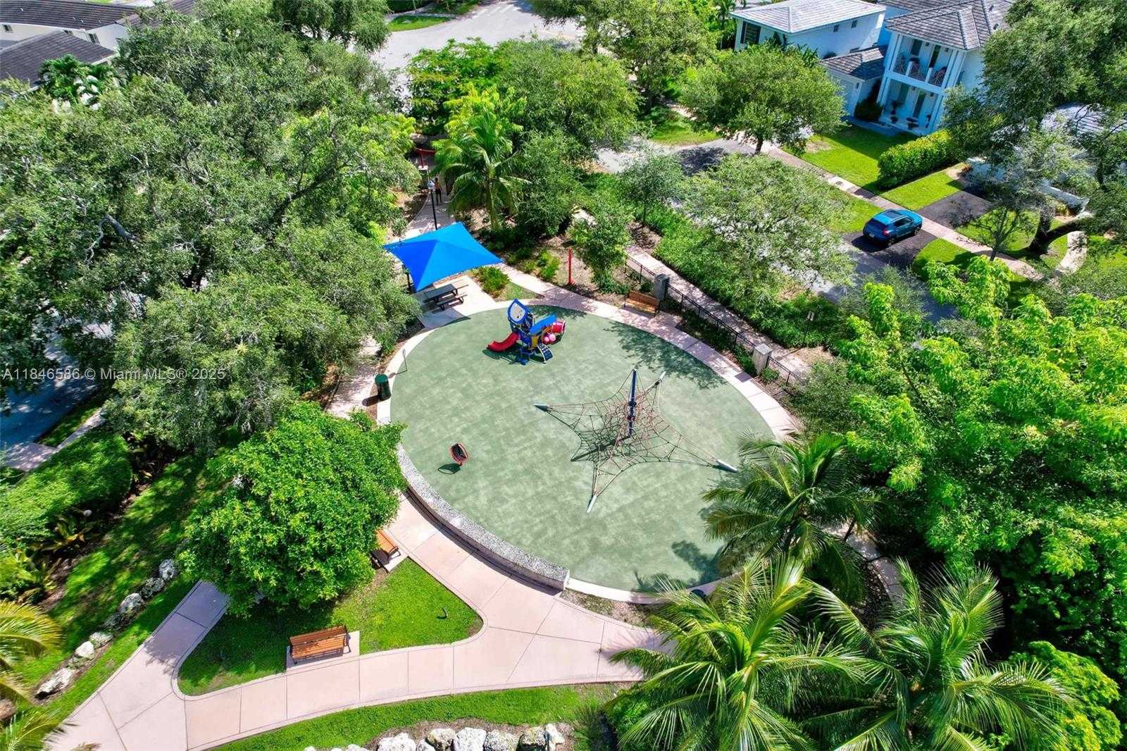 Small Image of 539 MENENDEZ AVE #539, Coral Gables Number 30