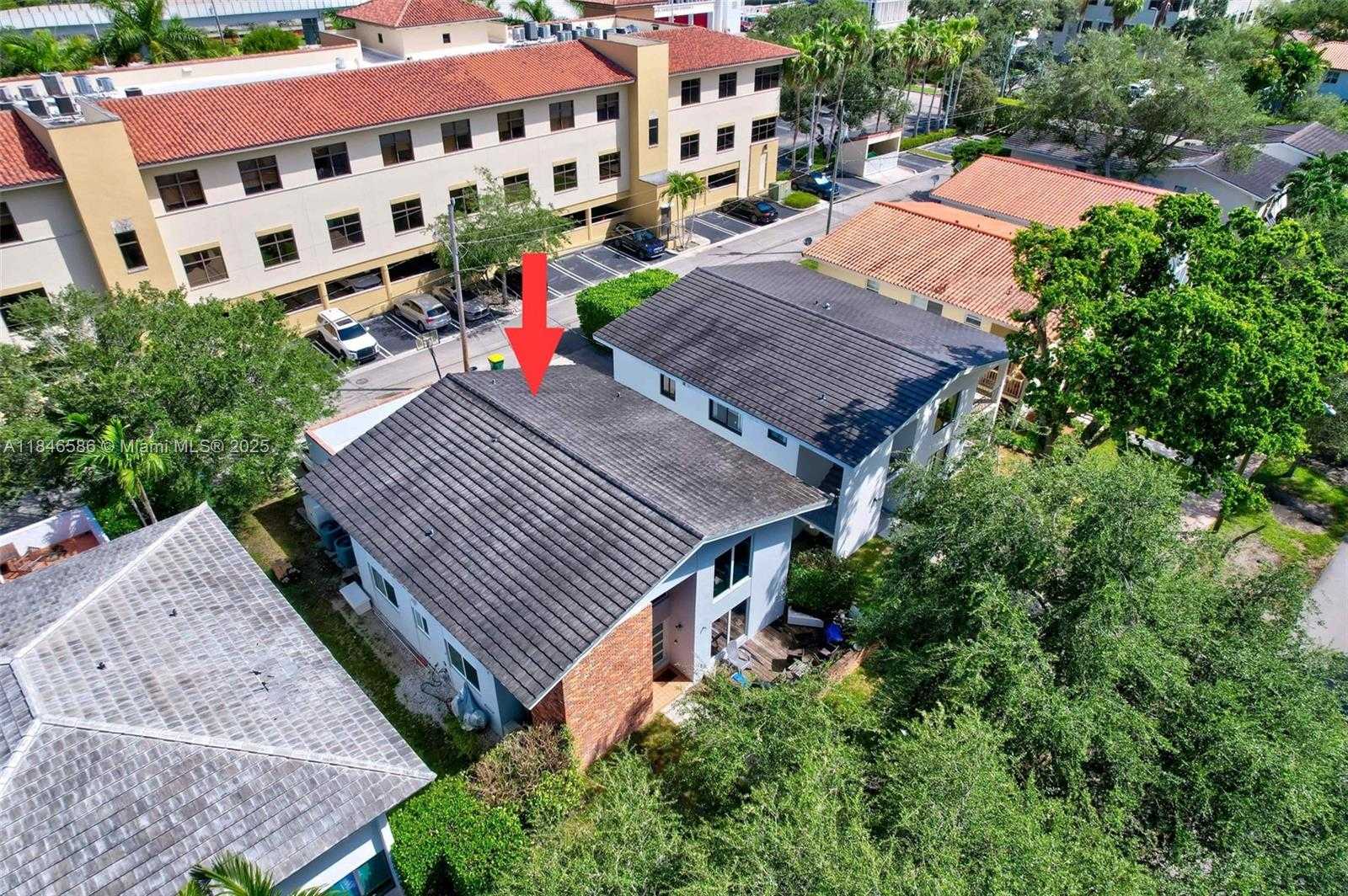 Small Image of 539 MENENDEZ AVE #539, Coral Gables Number 34