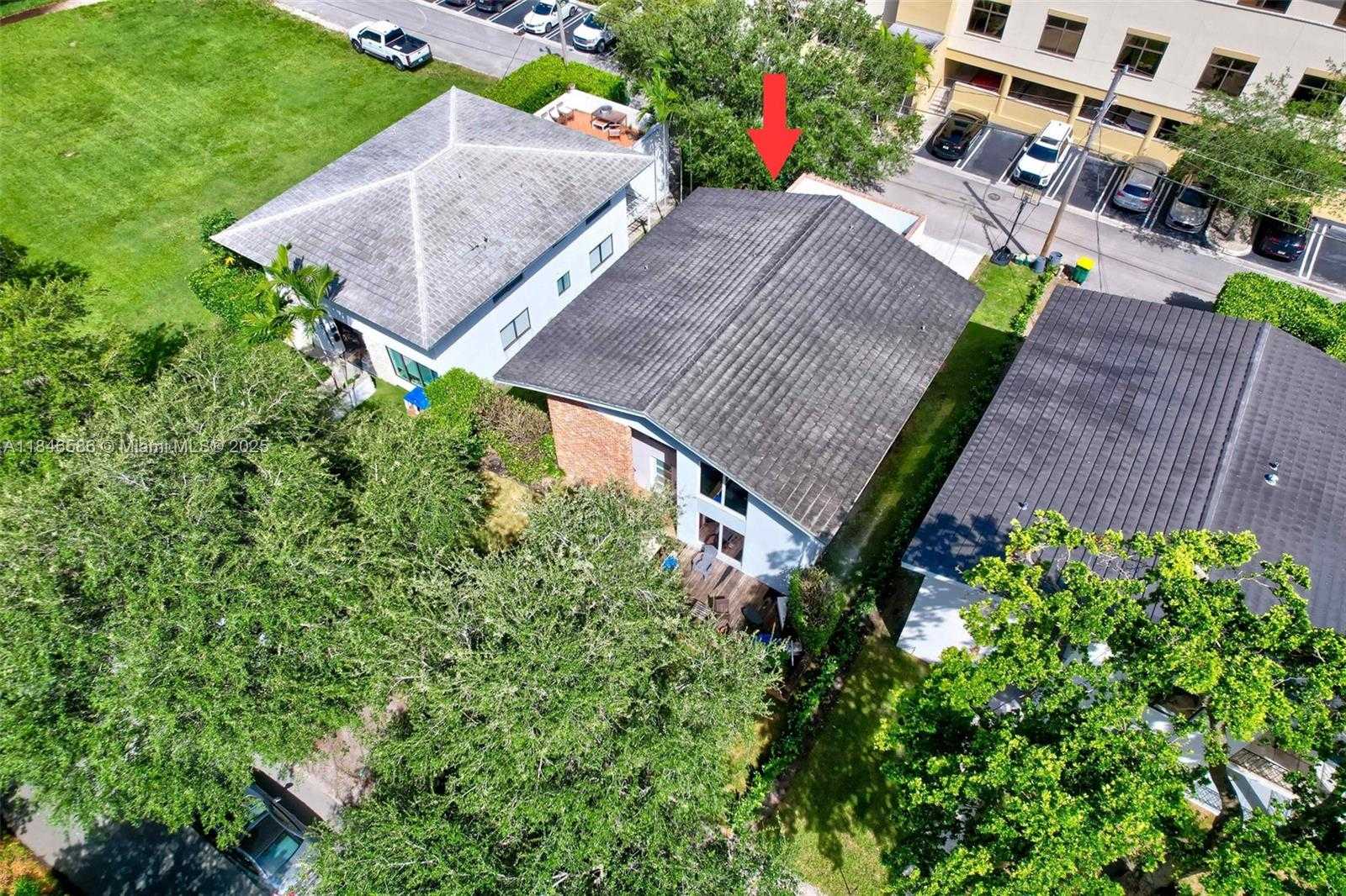 Small Image of 539 MENENDEZ AVE #539, Coral Gables Number 35