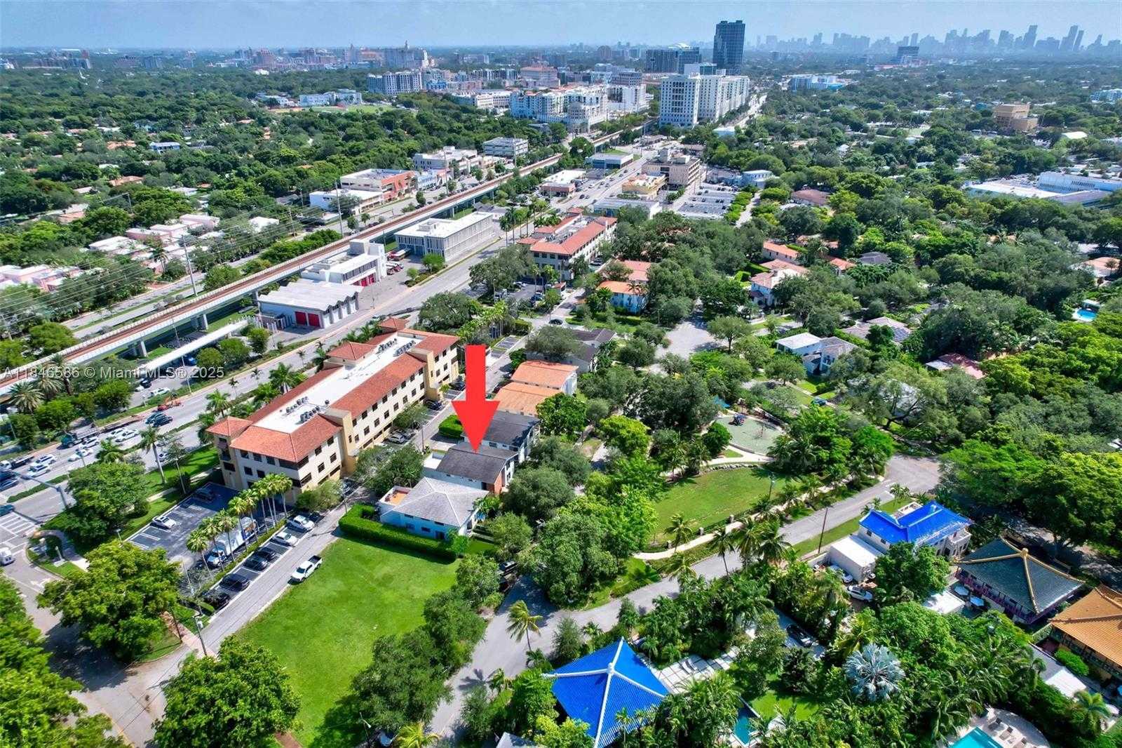 Small Image of 539 MENENDEZ AVE #539, Coral Gables Number 38