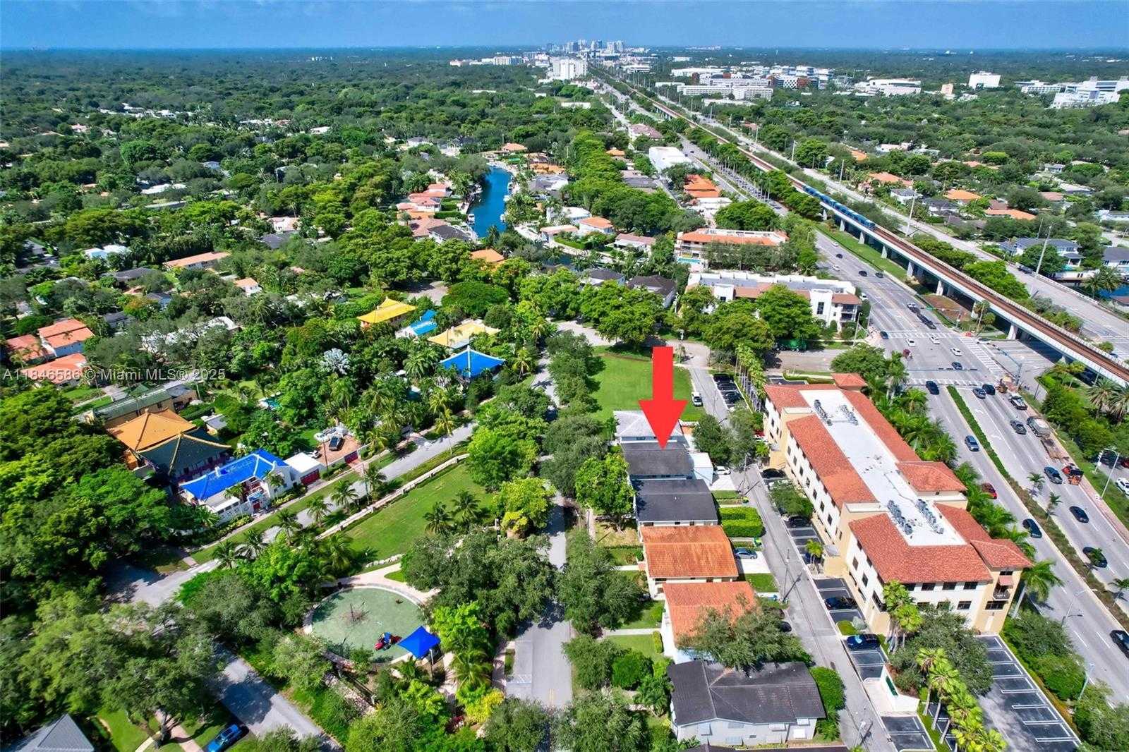 Small Image of 539 MENENDEZ AVE #539, Coral Gables Number 40