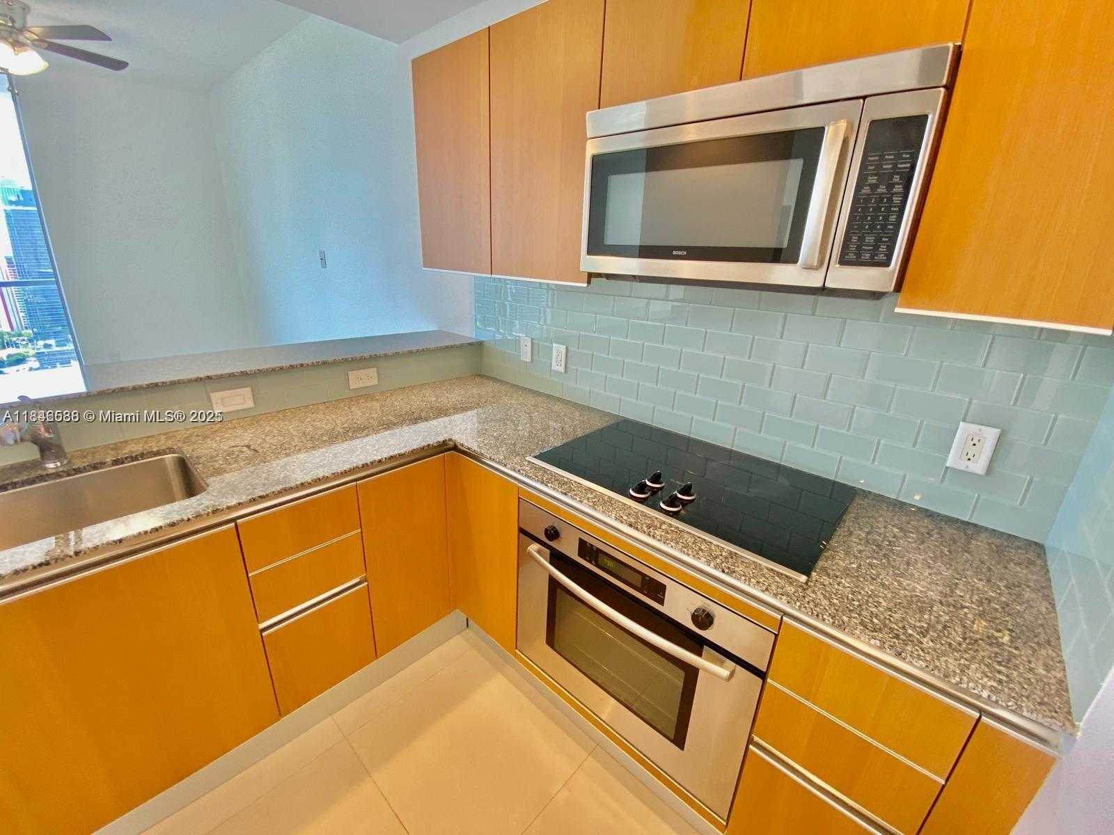 Small Image of 1060 BRICKELL AVE #3709, Miami Number 3