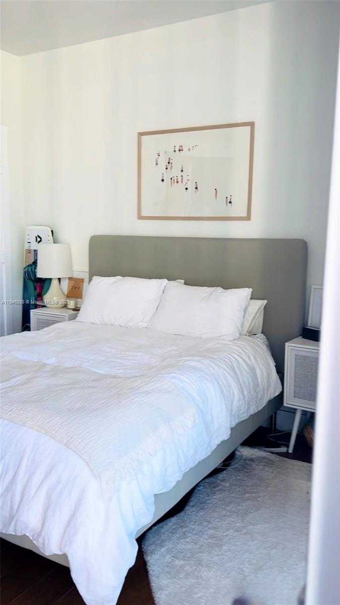 Small Image of 1060 BRICKELL AVE #3709, Miami Number 8