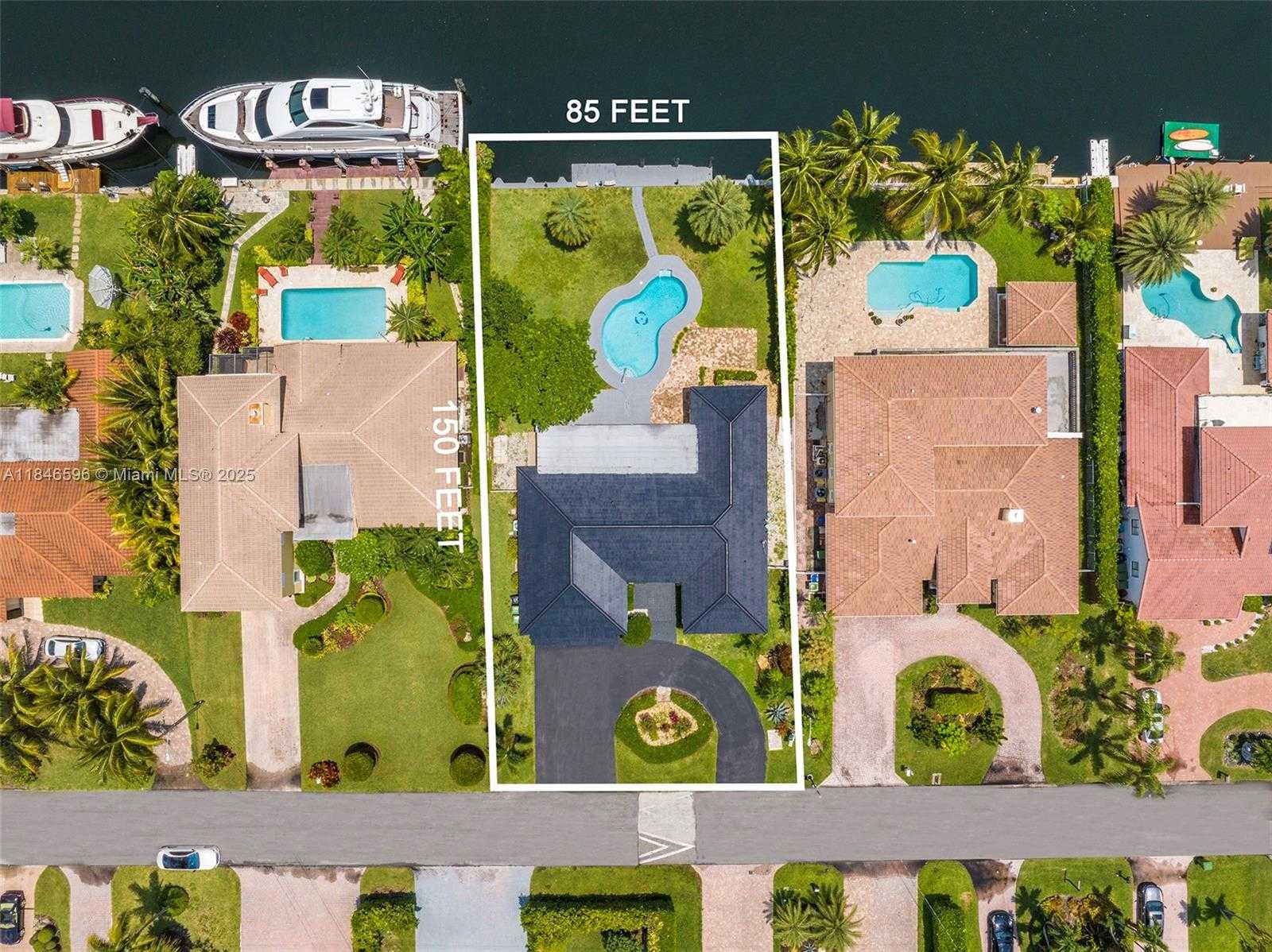 Small Image of 430 HOLIDAY DRIVE, Hallandale Beach Number 23