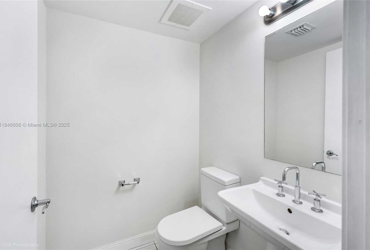Small Image of 185 SOUTH WEST 7TH ST #1412, Miami Number 13