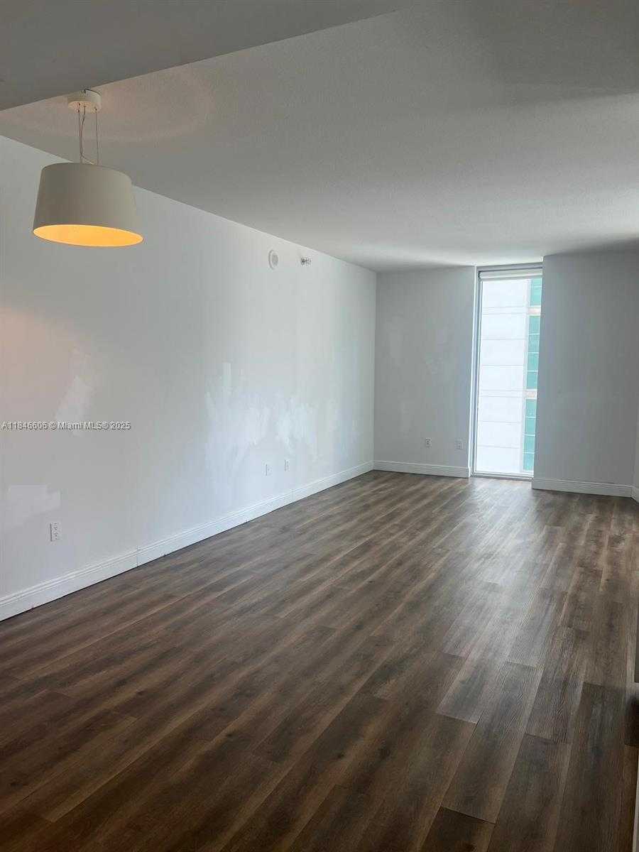 Small Image of 185 SOUTH WEST 7TH ST #1412, Miami Number 5