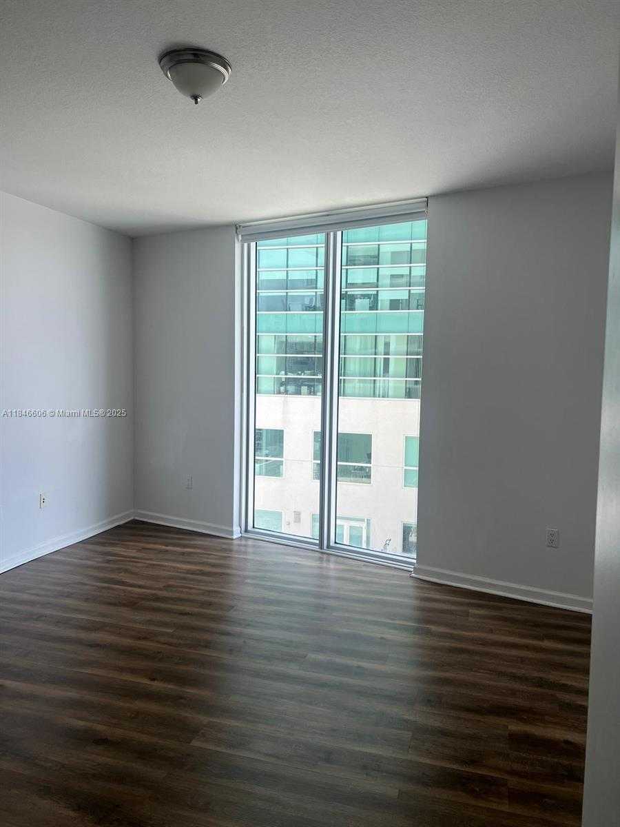 Small Image of 185 SOUTH WEST 7TH ST #1412, Miami Number 6