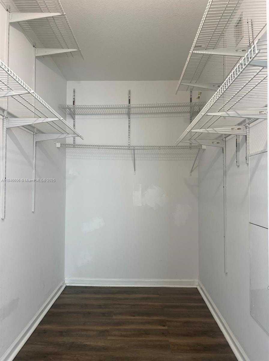 Small Image of 185 SOUTH WEST 7TH ST #1412, Miami Number 7