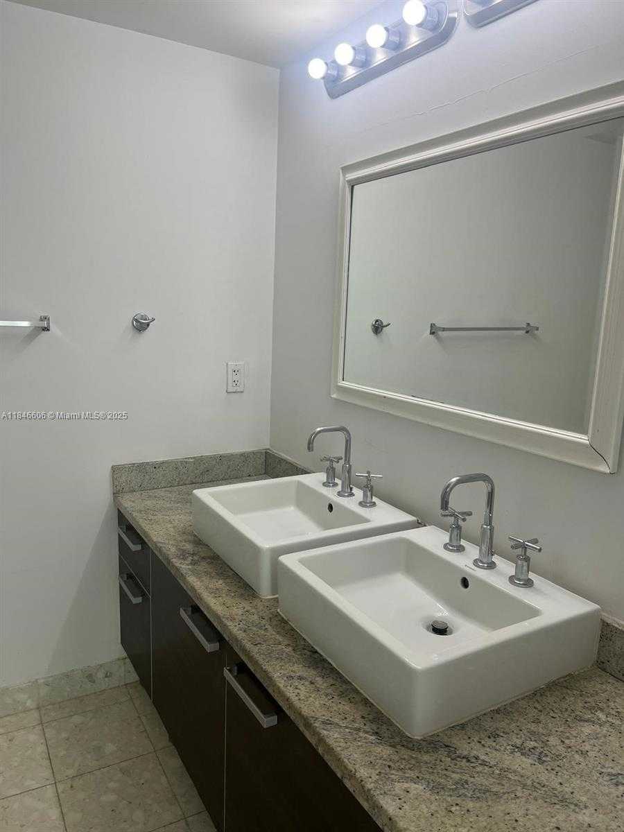Small Image of 185 SOUTH WEST 7TH ST #1412, Miami Number 9