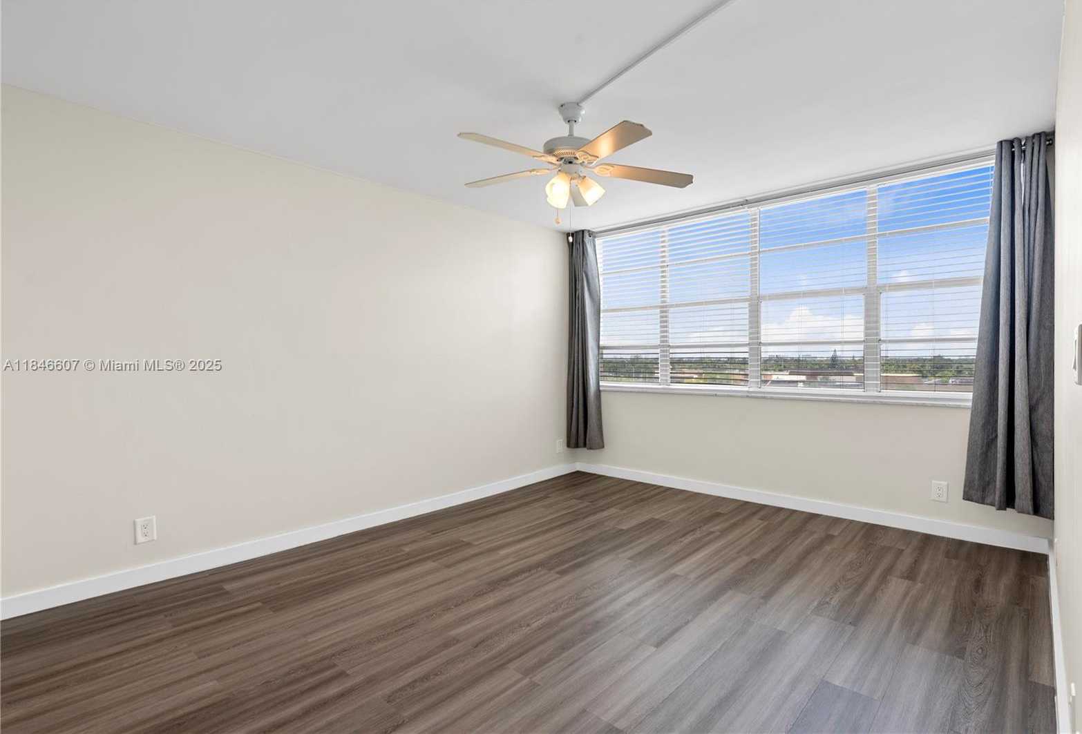 Small Image of 16710 NORTH EAST 9TH AVE #608, North Miami Beach Number 13