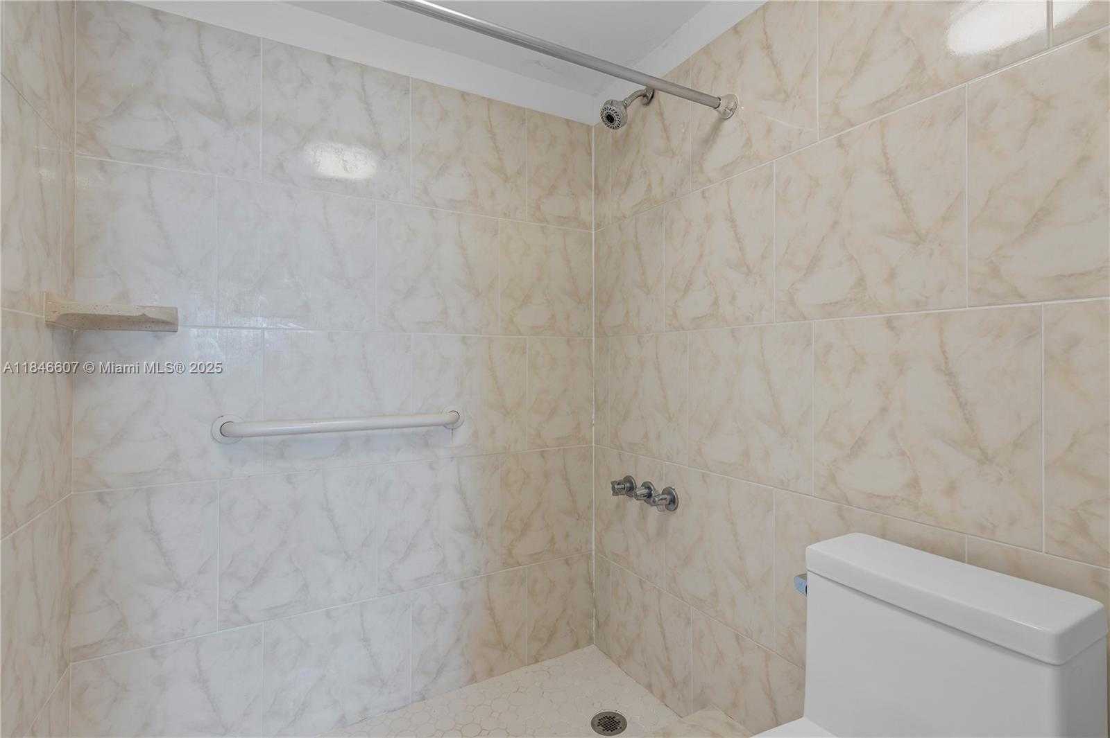 Small Image of 16710 NORTH EAST 9TH AVE #608, North Miami Beach Number 17