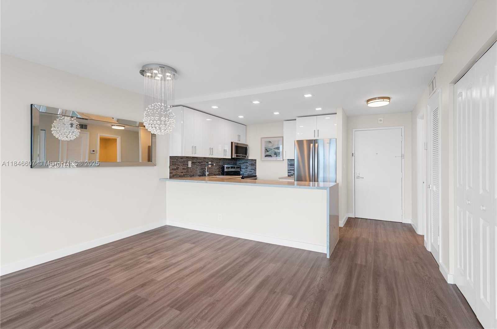 Small Image of 16710 NORTH EAST 9TH AVE #608, North Miami Beach Number 2