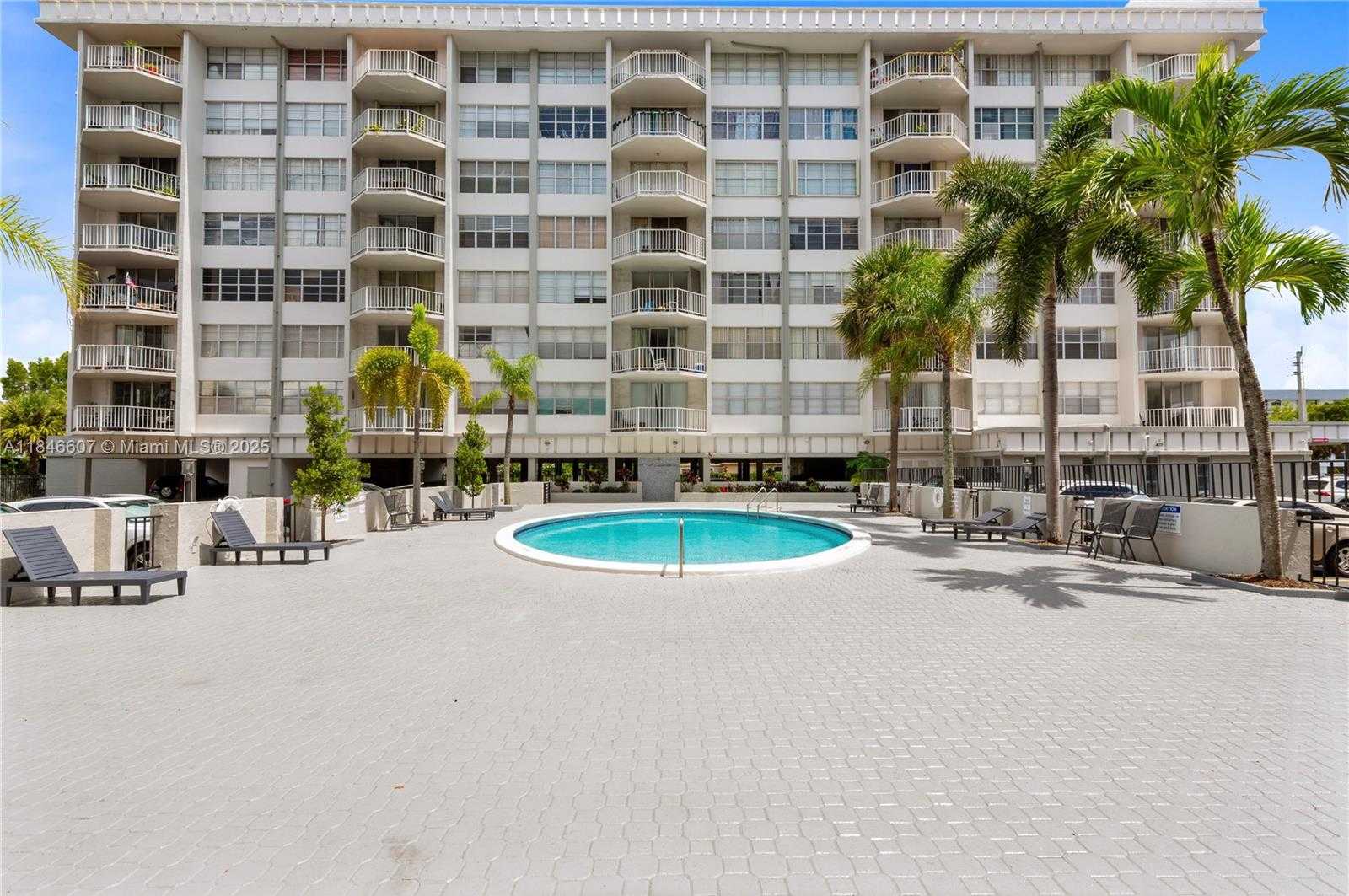 Small Image of 16710 NORTH EAST 9TH AVE #608, North Miami Beach Number 21