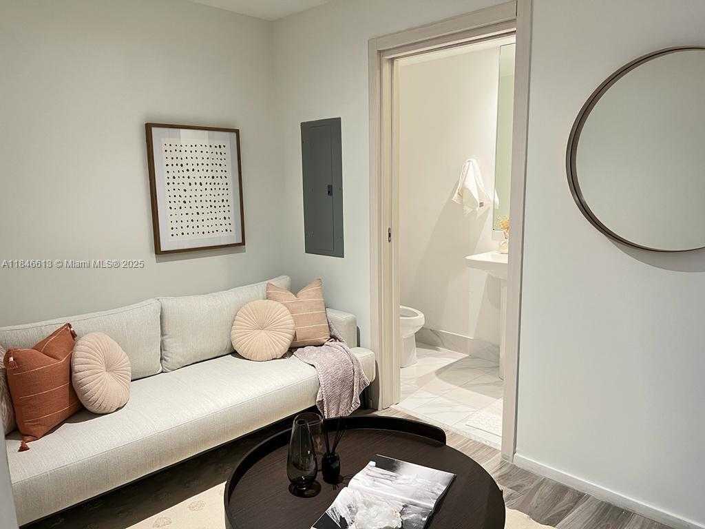 Small Image of 801 SOUTH MIAMI AVE #2806, Miami Number 6