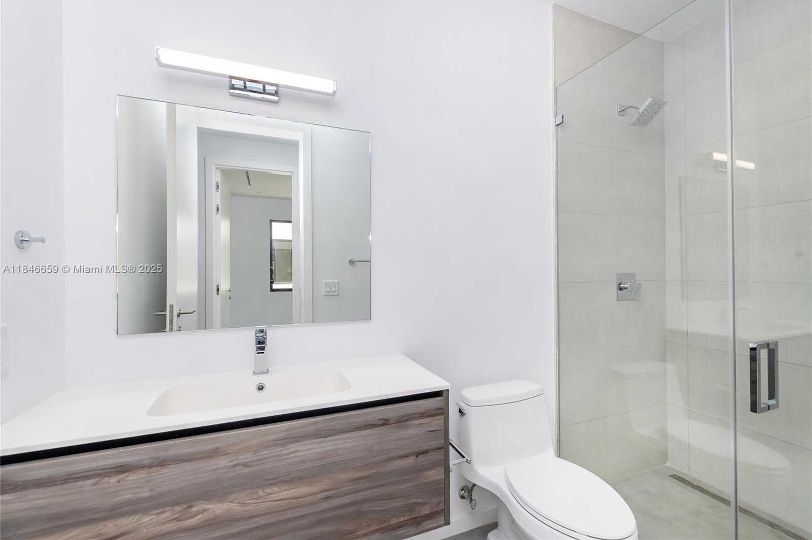 Small Image of 3270 BIRD AVE #3270, Miami Number 11