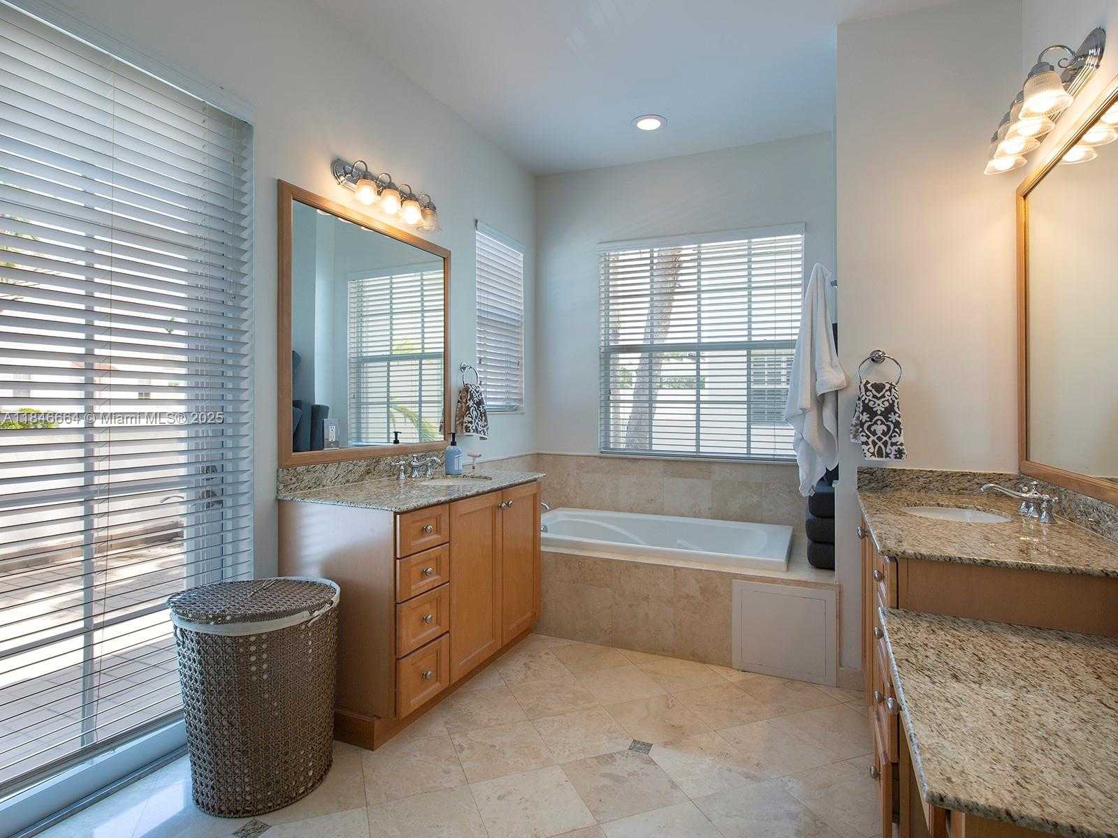 Small Image of 7713 SOUTH WEST 54TH CT, Miami Number 14