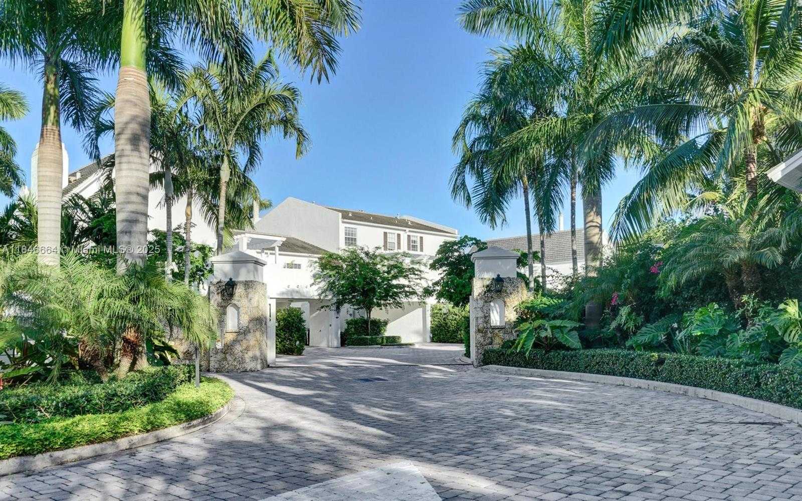 Small Image of 7713 SOUTH WEST 54TH CT, Miami Number 25