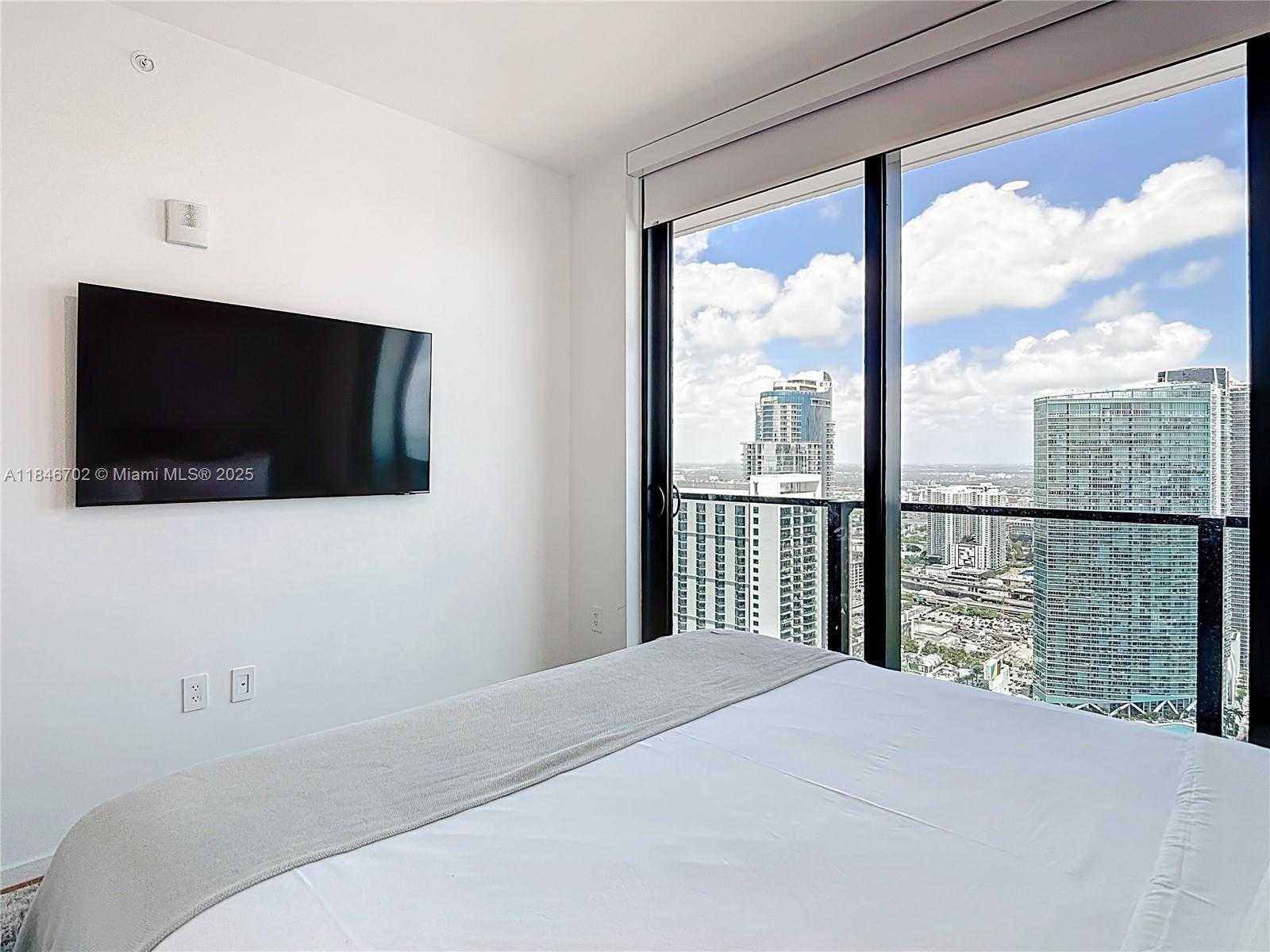 Small Image of 398 NORTH EAST 5TH ST #4401, Miami Number 10