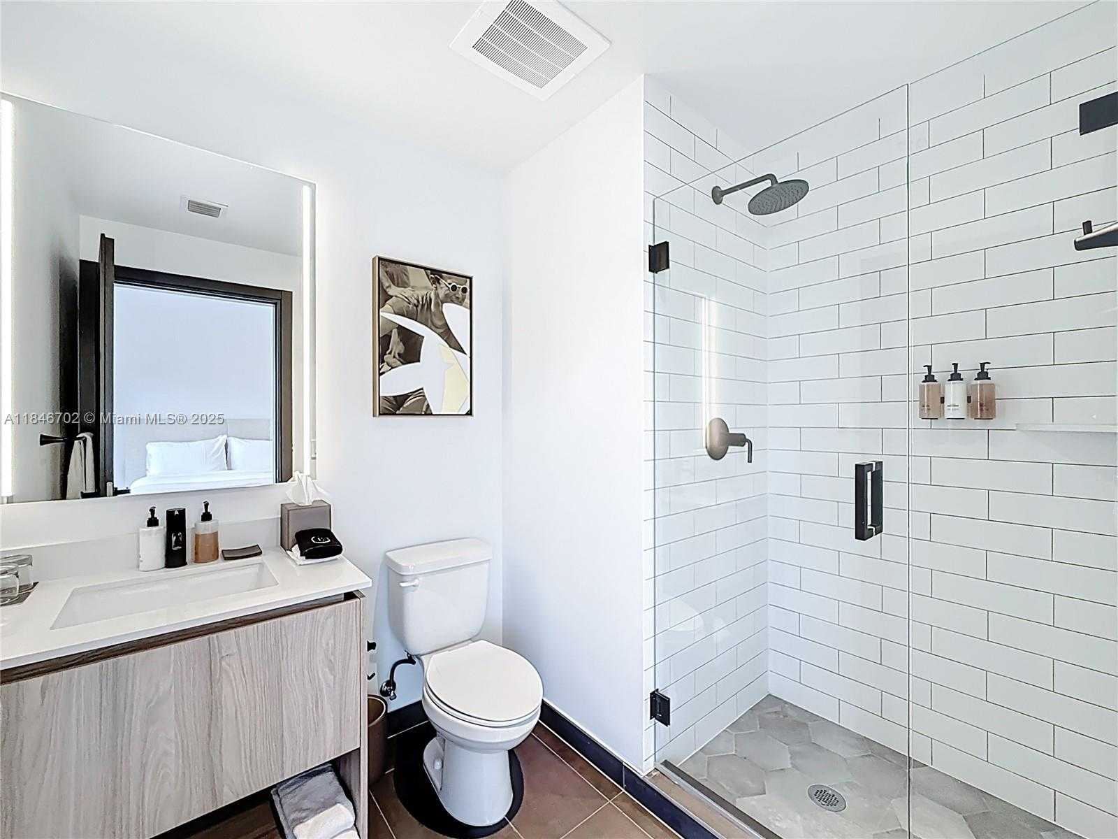 Small Image of 398 NORTH EAST 5TH ST #4401, Miami Number 22