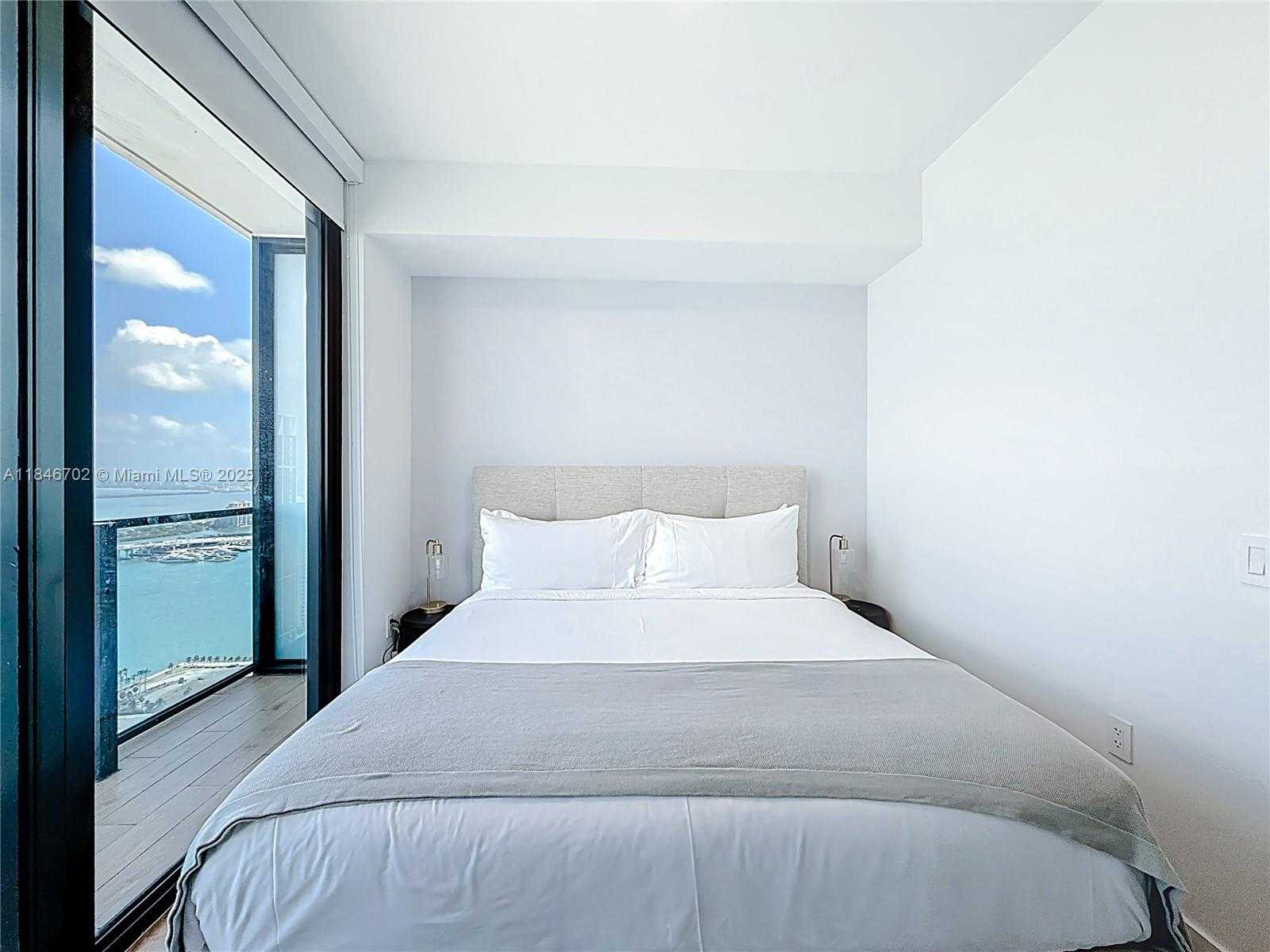 Small Image of 398 NORTH EAST 5TH ST #4401, Miami Number 29