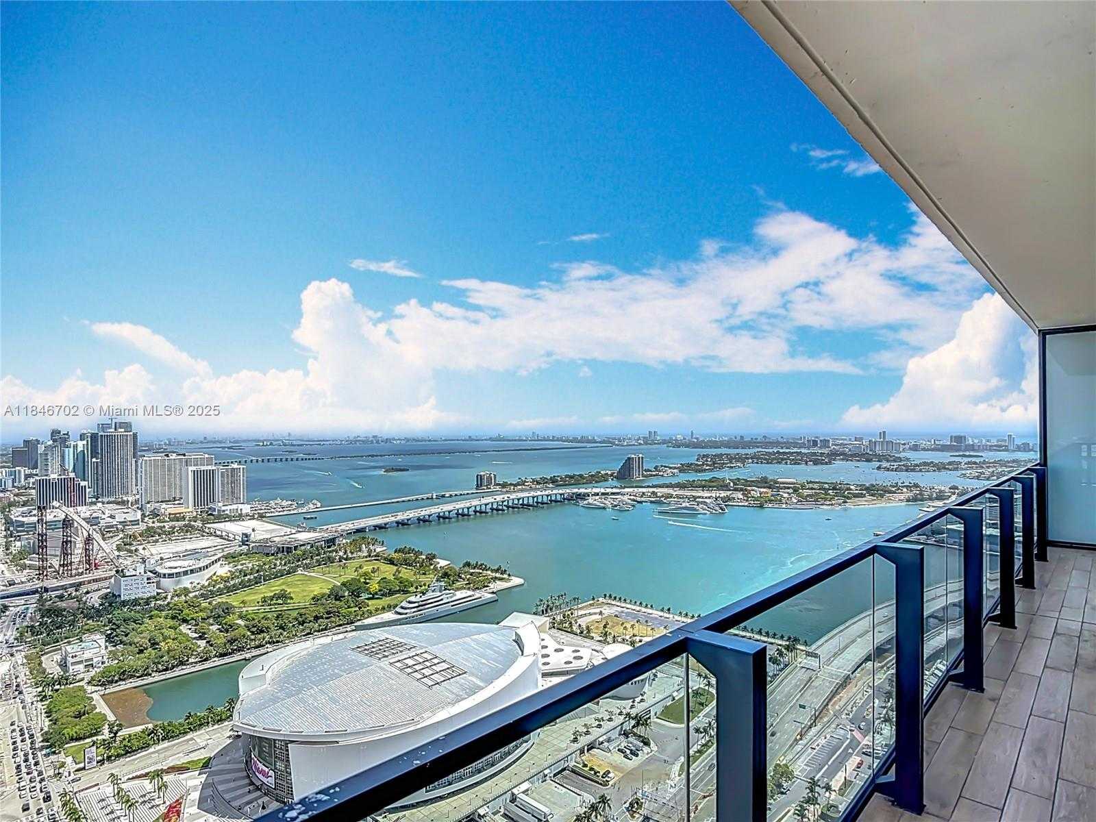 Small Image of 398 NORTH EAST 5TH ST #4401, Miami Number 8