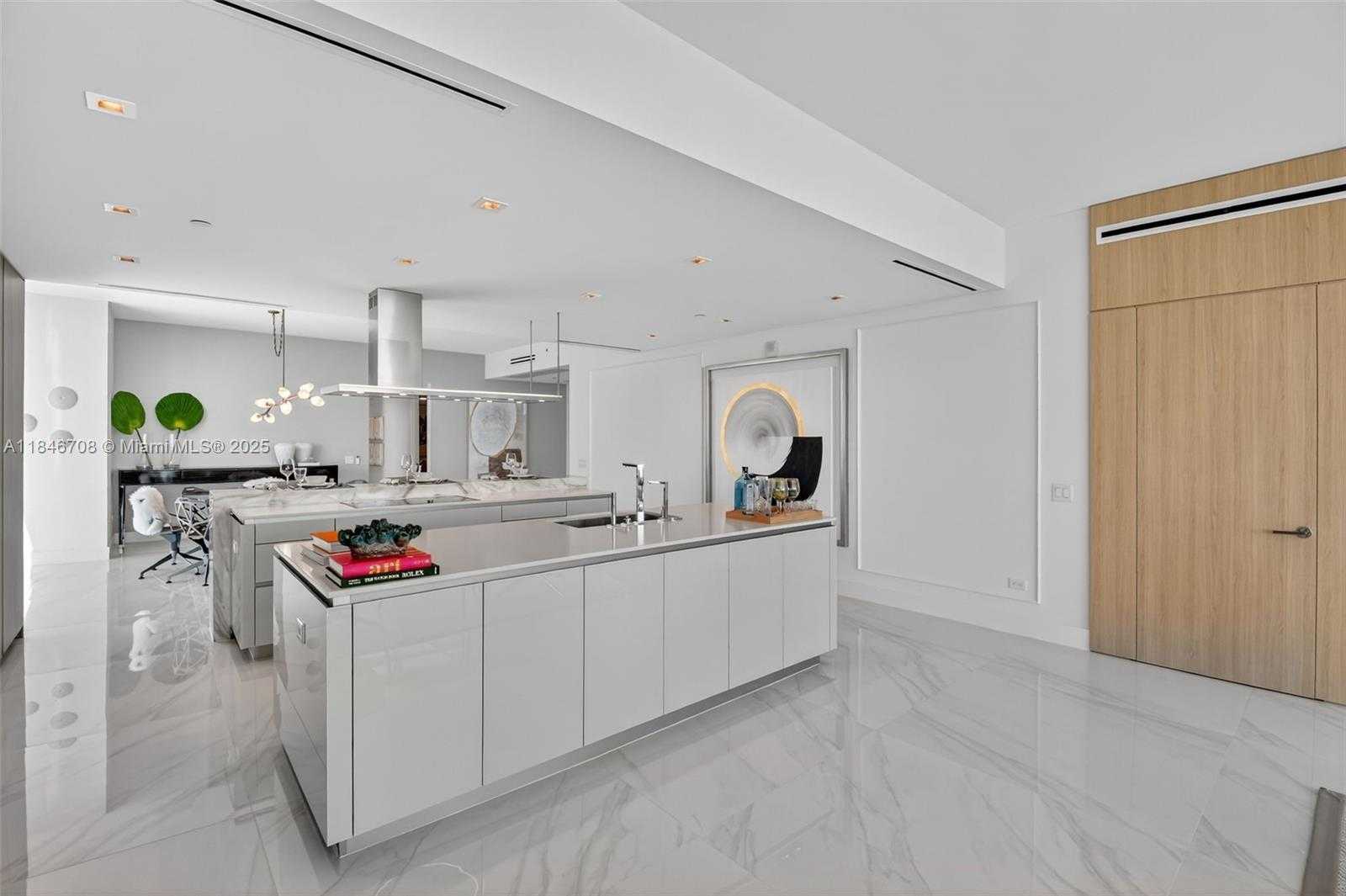 Small Image of 18501 COLLINS AVE #2504, Sunny Isles Beach Number 12