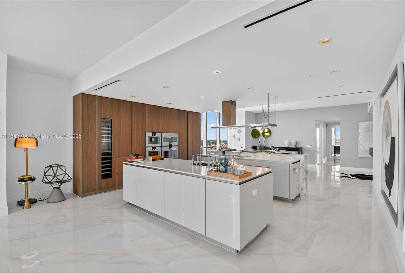Small Image of 18501 COLLINS AVE #2504, Sunny Isles Beach Number 13