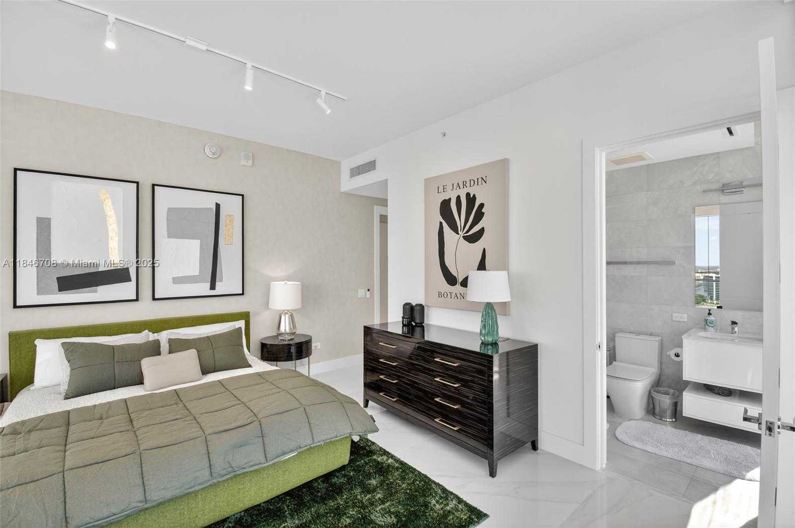 Small Image of 18501 COLLINS AVE #2504, Sunny Isles Beach Number 23