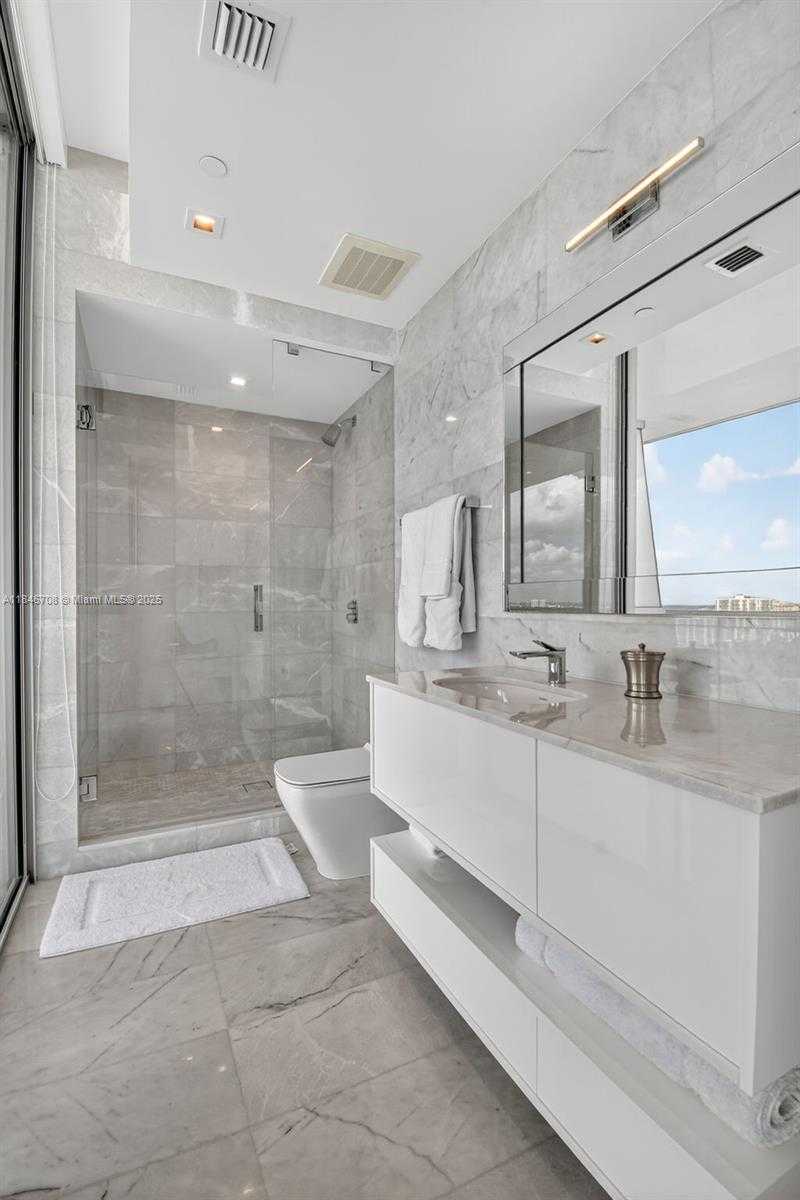 Small Image of 18501 COLLINS AVE #2504, Sunny Isles Beach Number 31