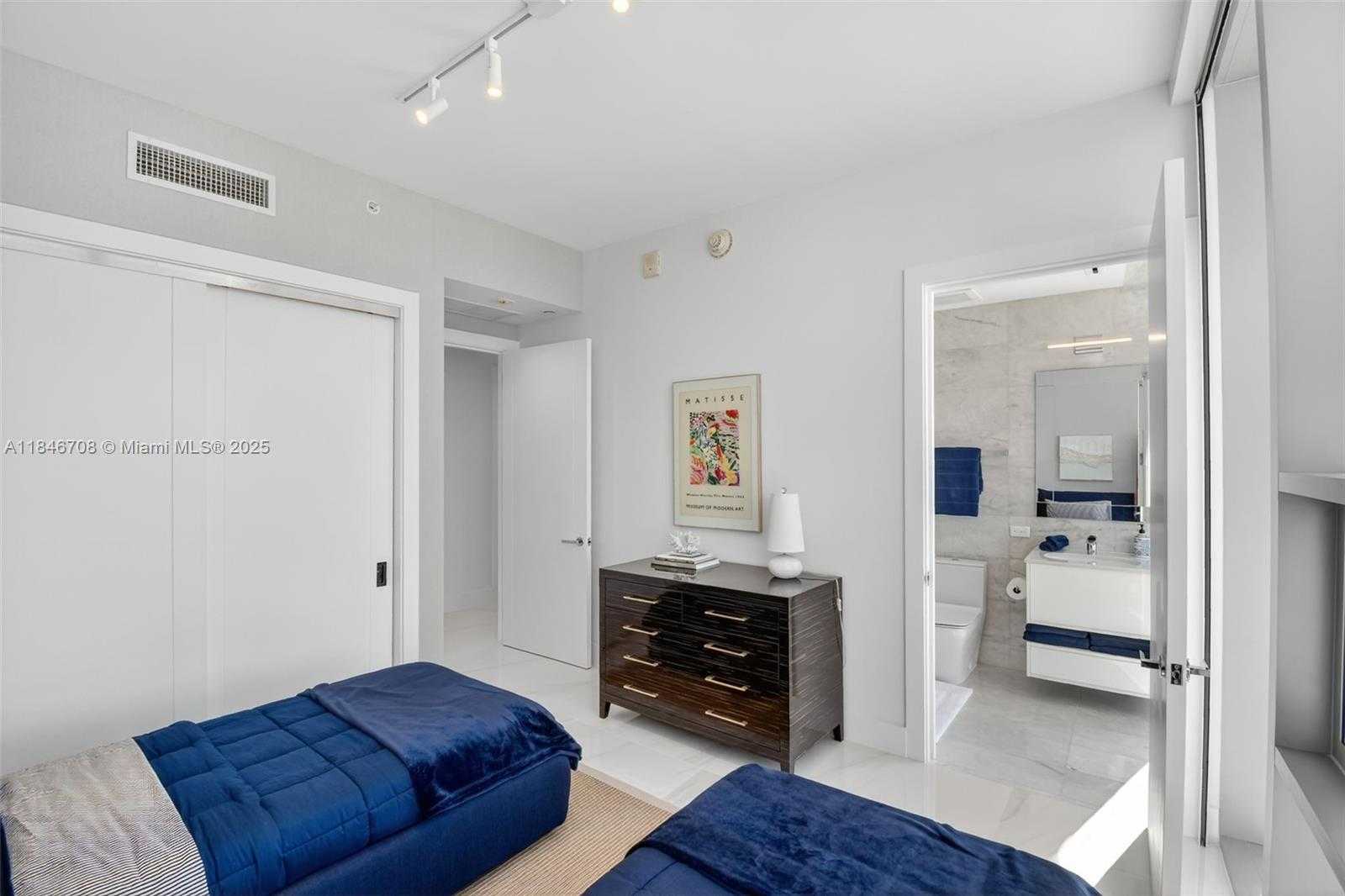 Small Image of 18501 COLLINS AVE #2504, Sunny Isles Beach Number 34