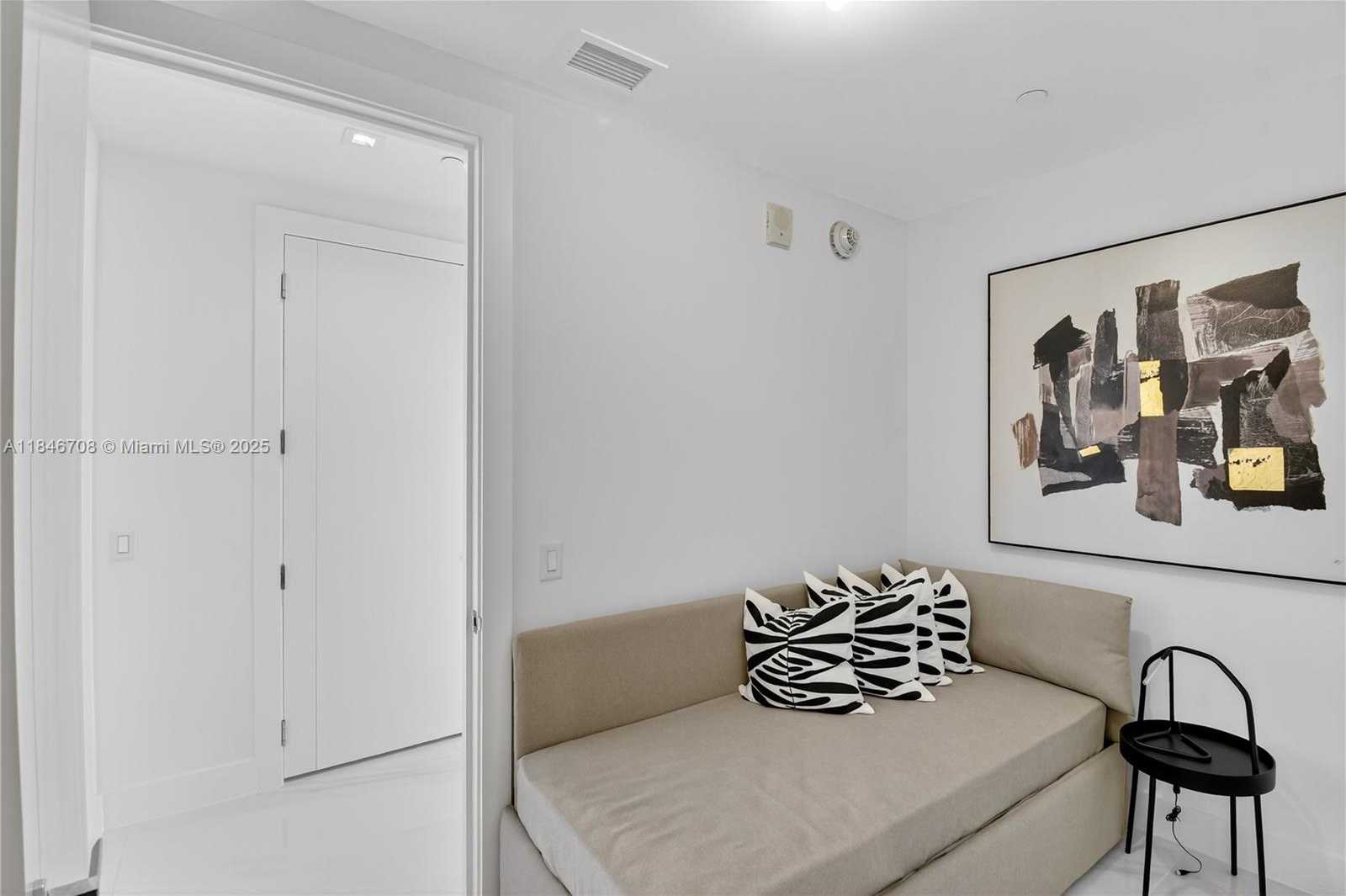 Small Image of 18501 COLLINS AVE #2504, Sunny Isles Beach Number 38