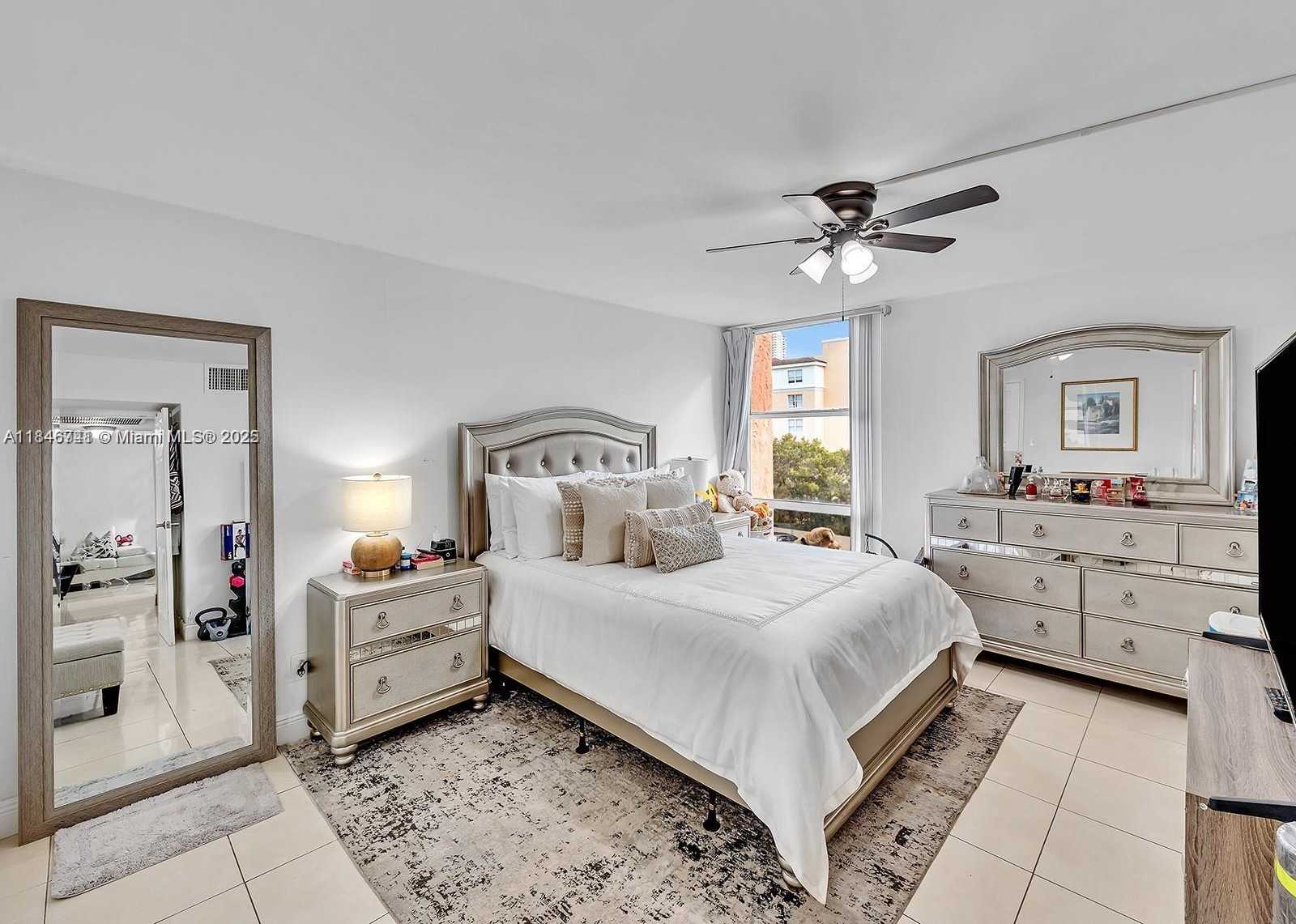 Small Image of 210 172ND ST #428, Sunny Isles Beach Number 10