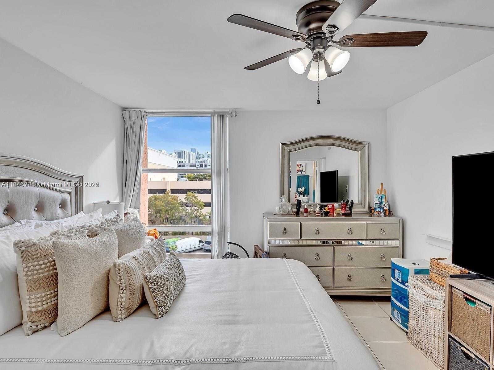 Small Image of 210 172ND ST #428, Sunny Isles Beach Number 11
