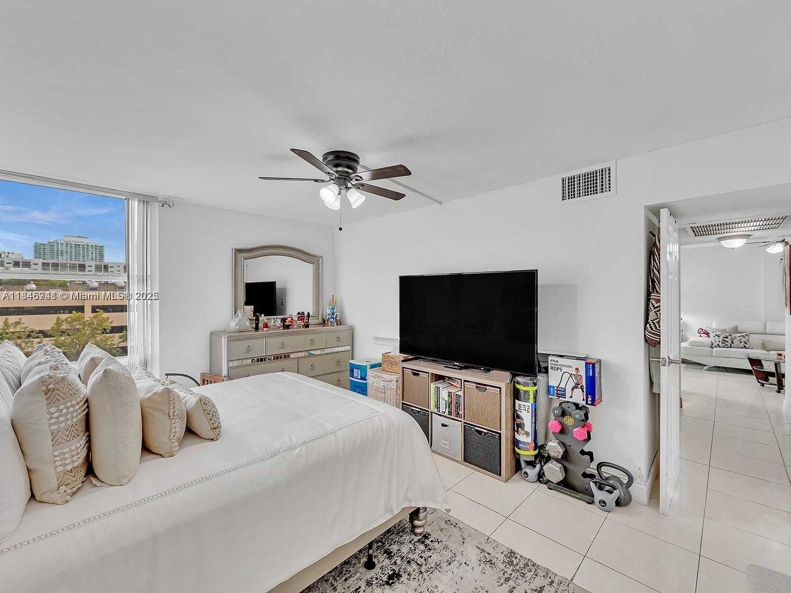 Small Image of 210 172ND ST #428, Sunny Isles Beach Number 13