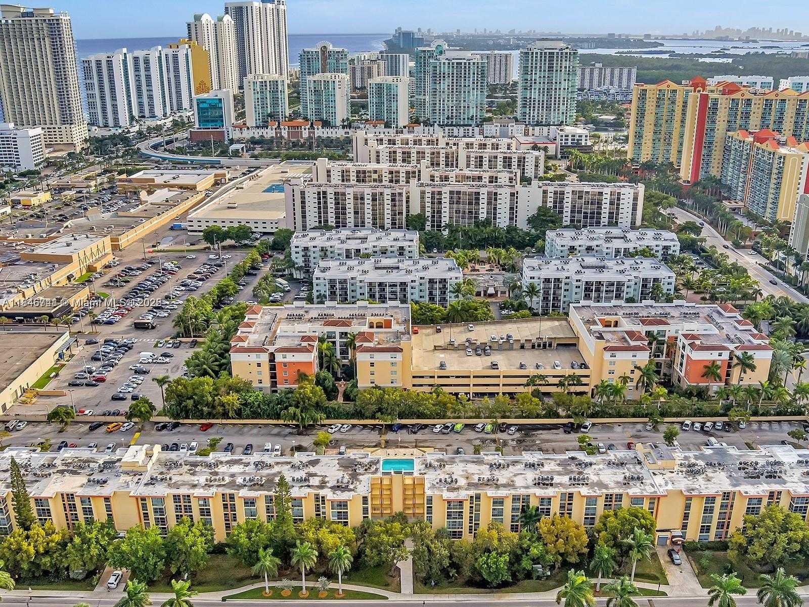 Small Image of 210 172ND ST #428, Sunny Isles Beach Number 3
