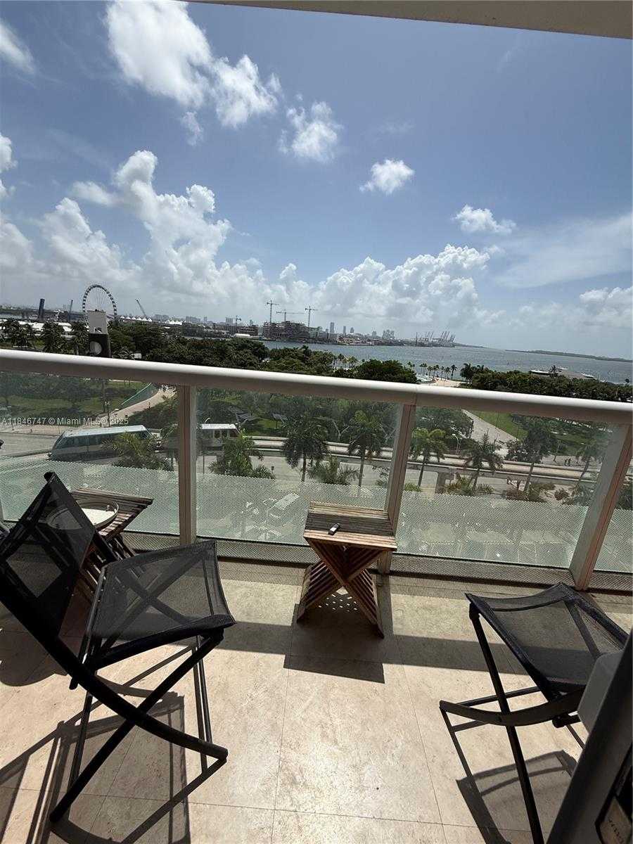 Small Image of 50 BISCAYNE BLVD #907, Miami Number 9