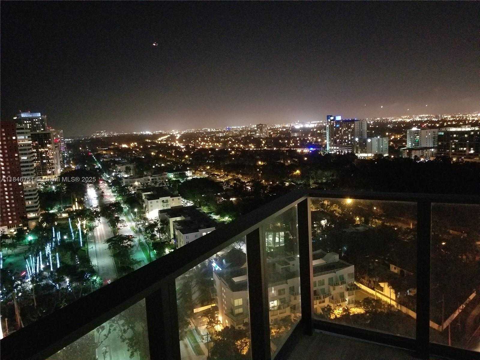 Small Image of 1451 BRICKELL AVE #2104, Miami Number 31