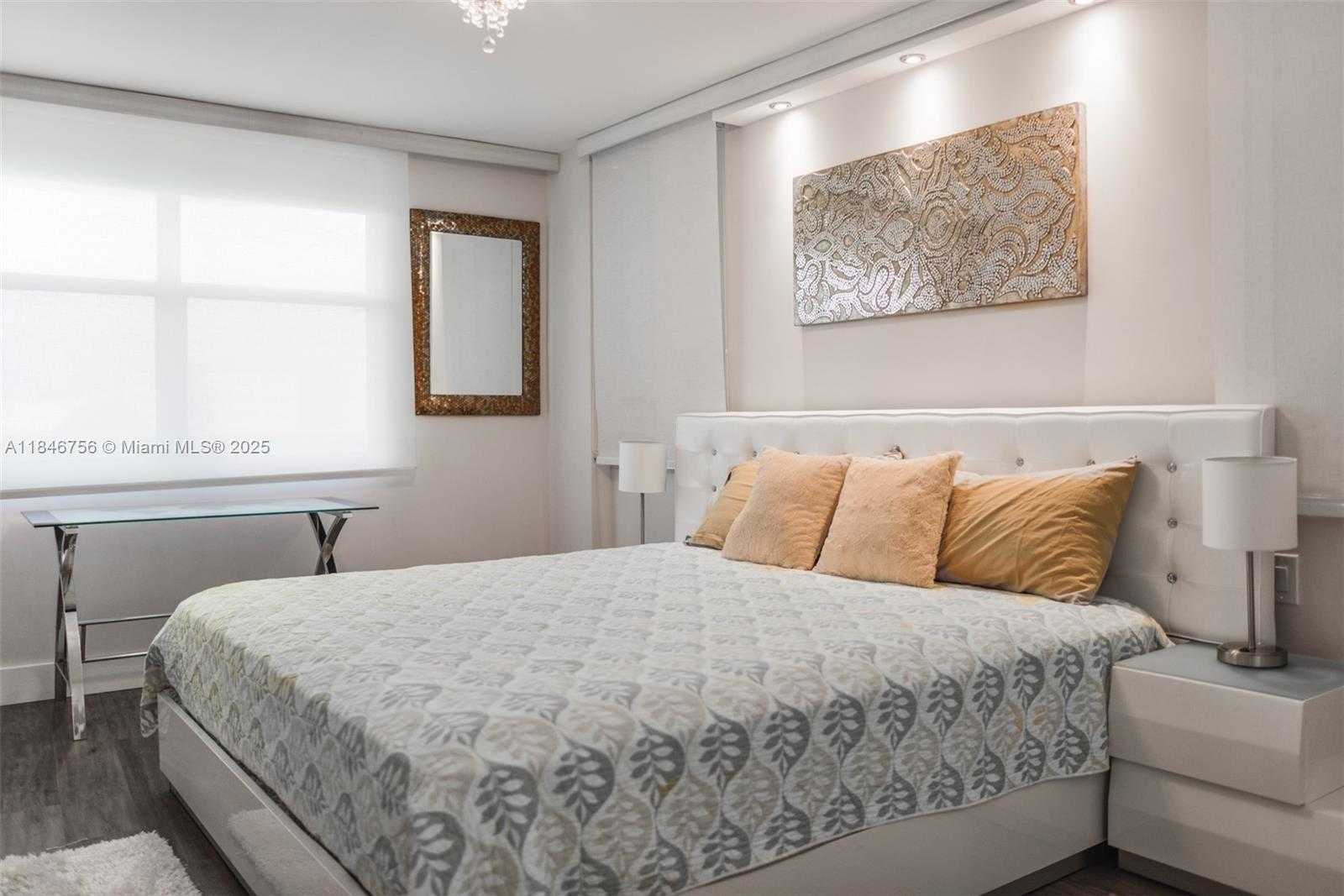 Small Image of 6039 COLLINS AVE #937, Miami Beach Number 12
